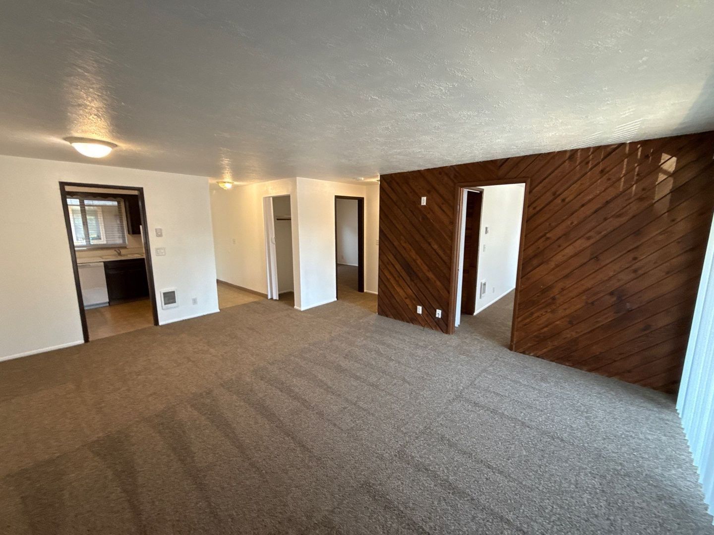 $1,145 First 3 Months, NE Salem 2 Bed, 1 Bath, 2nd Floor Apartment, AVAILABLE NOW! property image