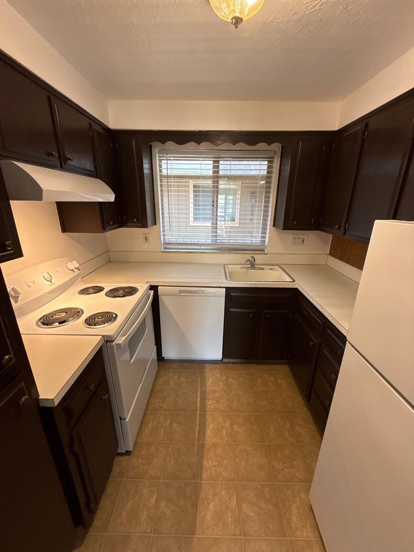 $1,145 First 3 Months, NE Salem 2 Bed, 1 Bath, 2nd Floor Apartment, AVAILABLE NOW! property image