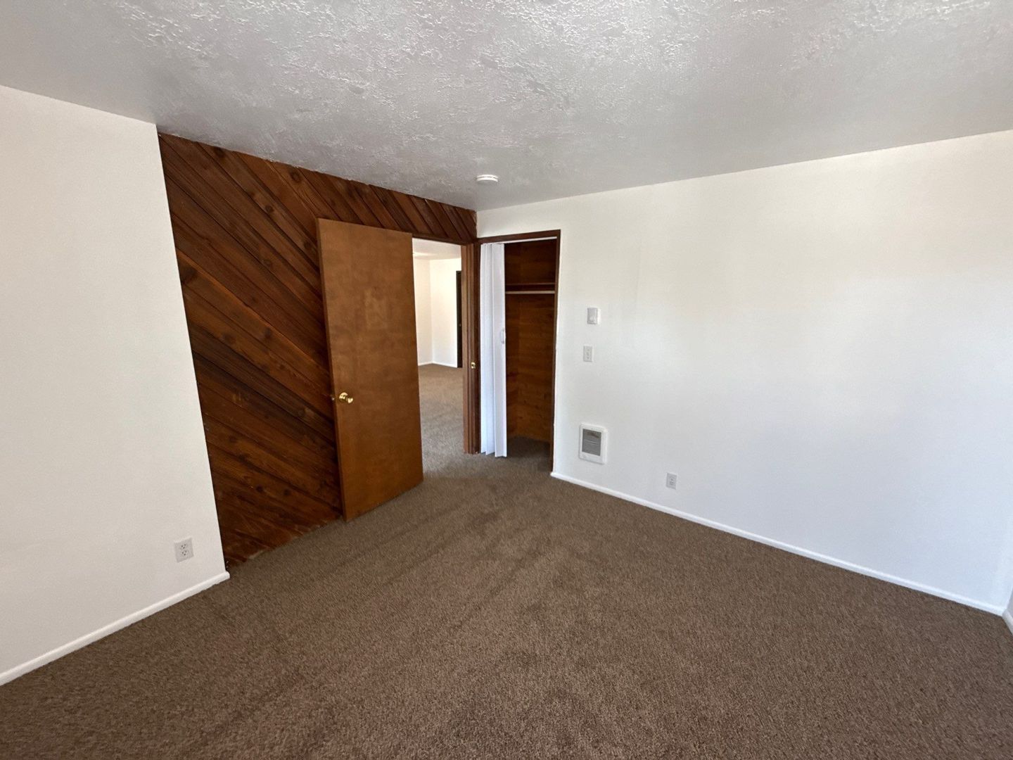 $1,145 First 3 Months, NE Salem 2 Bed, 1 Bath, 2nd Floor Apartment, AVAILABLE NOW! property image