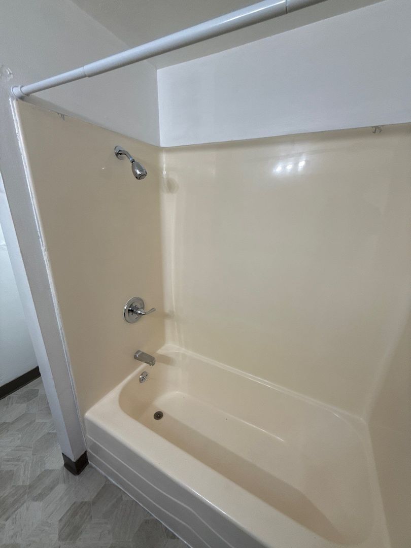 $1,145 First 3 Months, NE Salem 2 Bed, 1 Bath, 2nd Floor Apartment, AVAILABLE NOW! property image