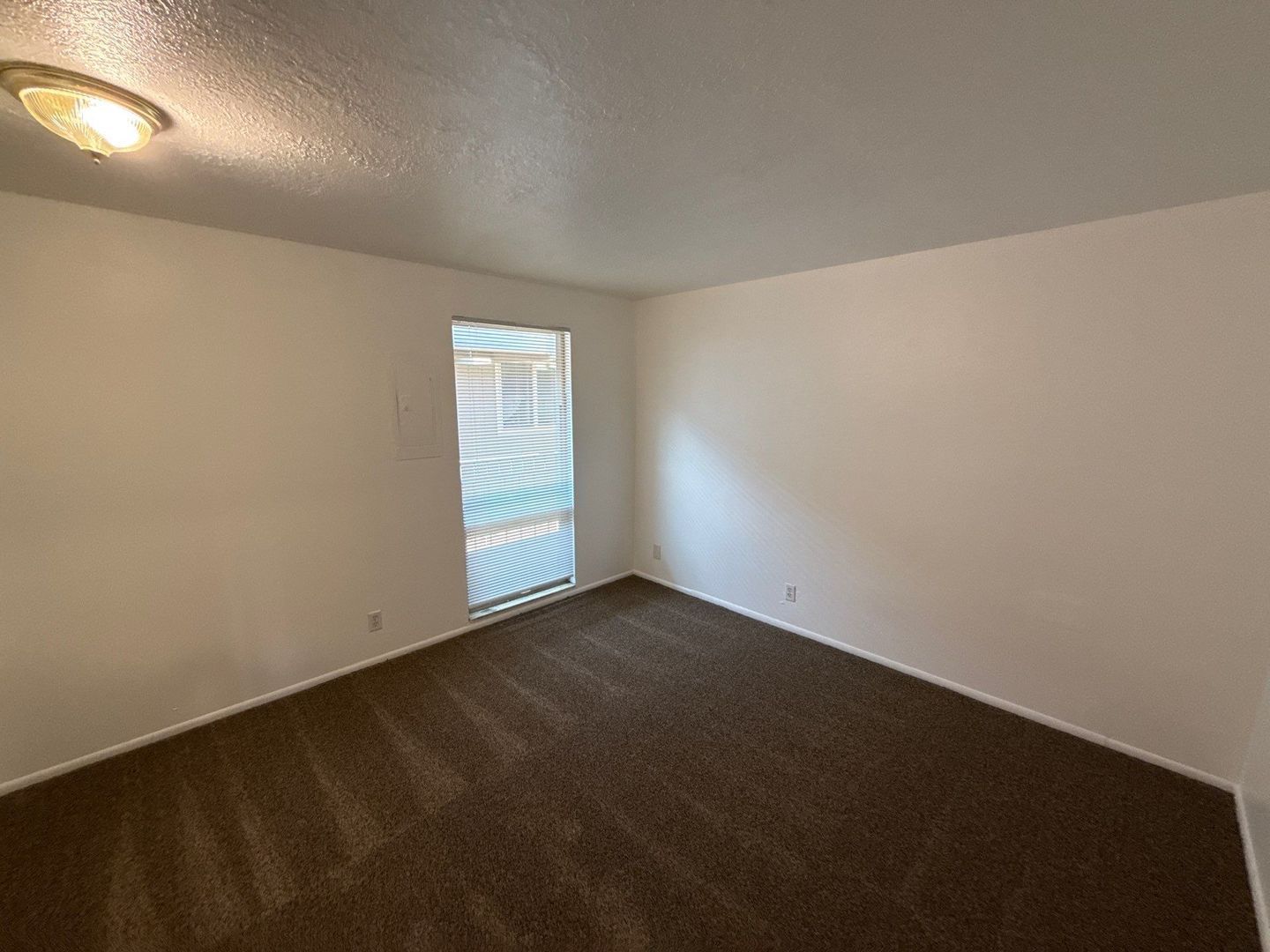 $1,145 First 3 Months, NE Salem 2 Bed, 1 Bath, 2nd Floor Apartment, AVAILABLE NOW! property image