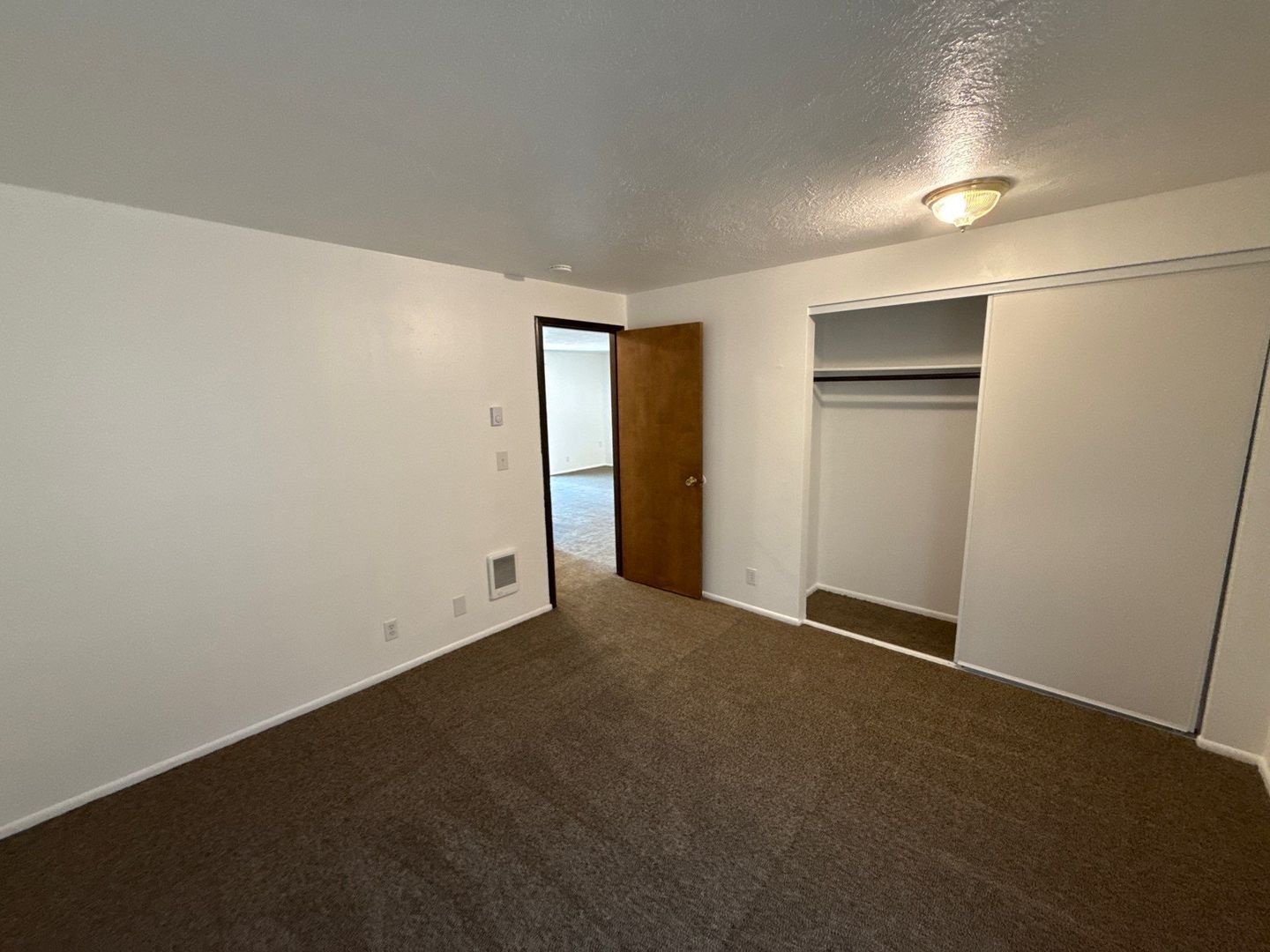 $1,145 First 3 Months, NE Salem 2 Bed, 1 Bath, 2nd Floor Apartment, AVAILABLE NOW! property image