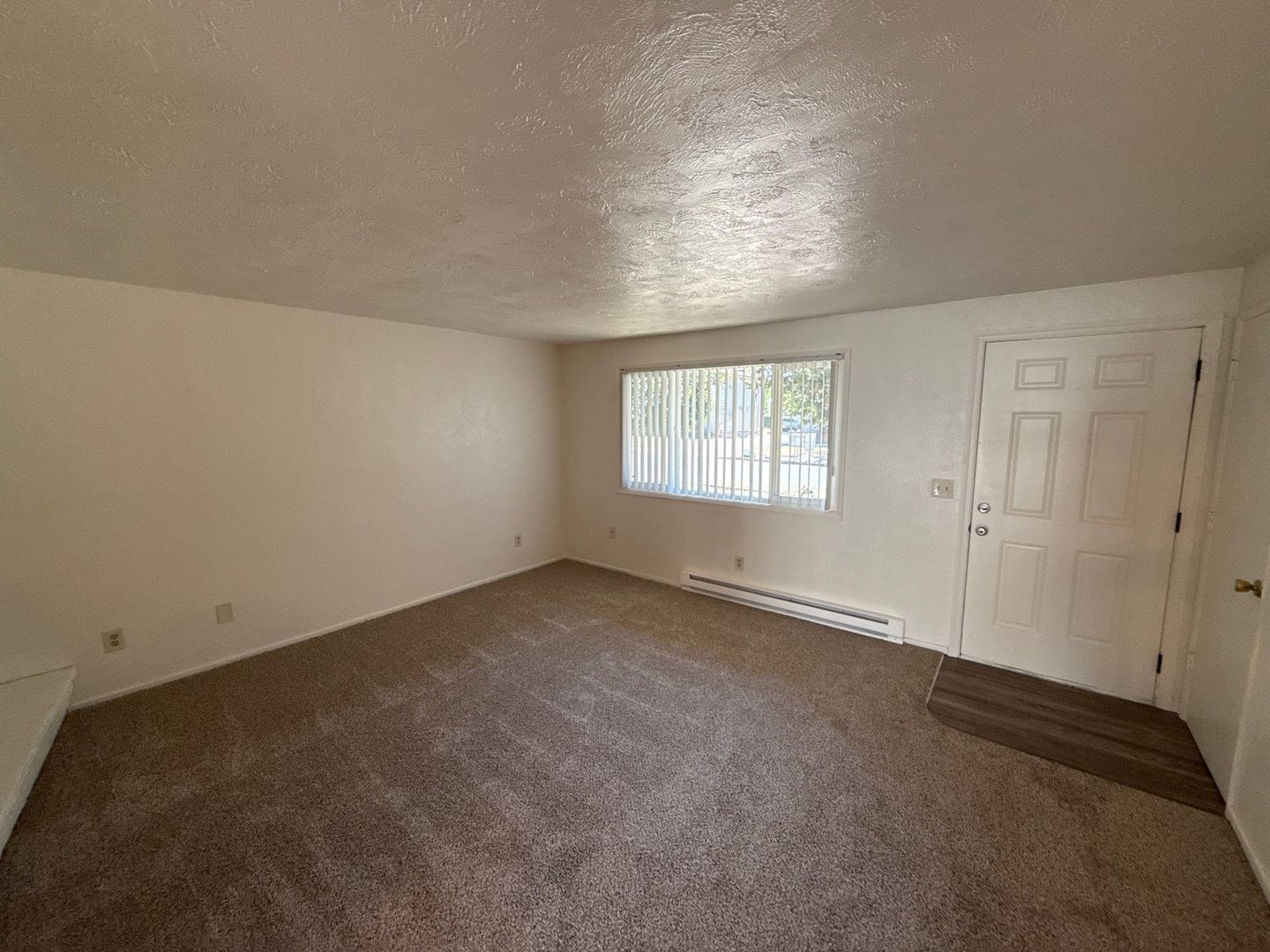 $1,095 First 6 Months, NE Salem, 2 Bed, 1 Bath, 1st Floor Apartment, AVAILABLE NOW! property image