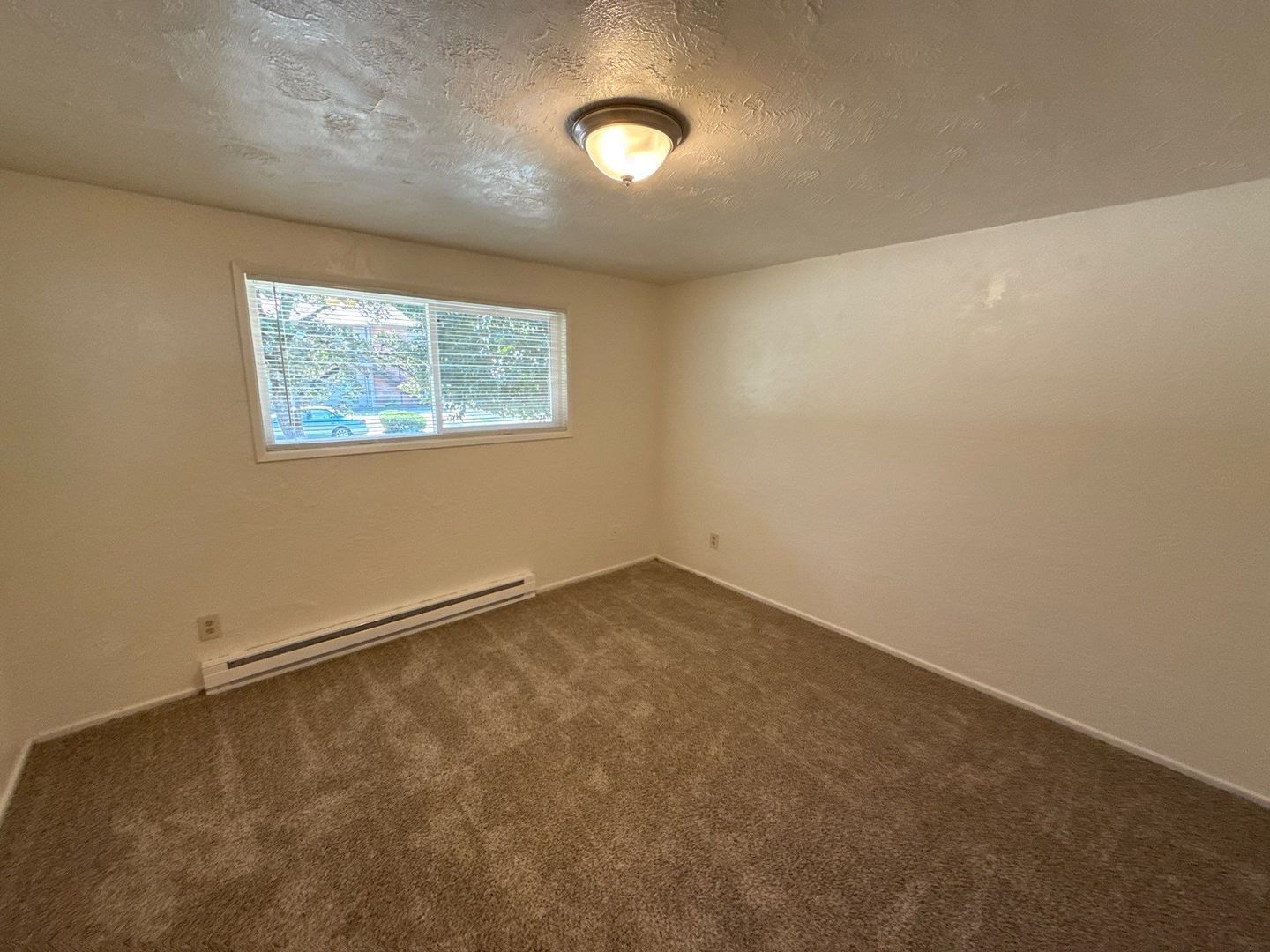 $1,095 First 6 Months, NE Salem, 2 Bed, 1 Bath, 1st Floor Apartment, AVAILABLE NOW! property image