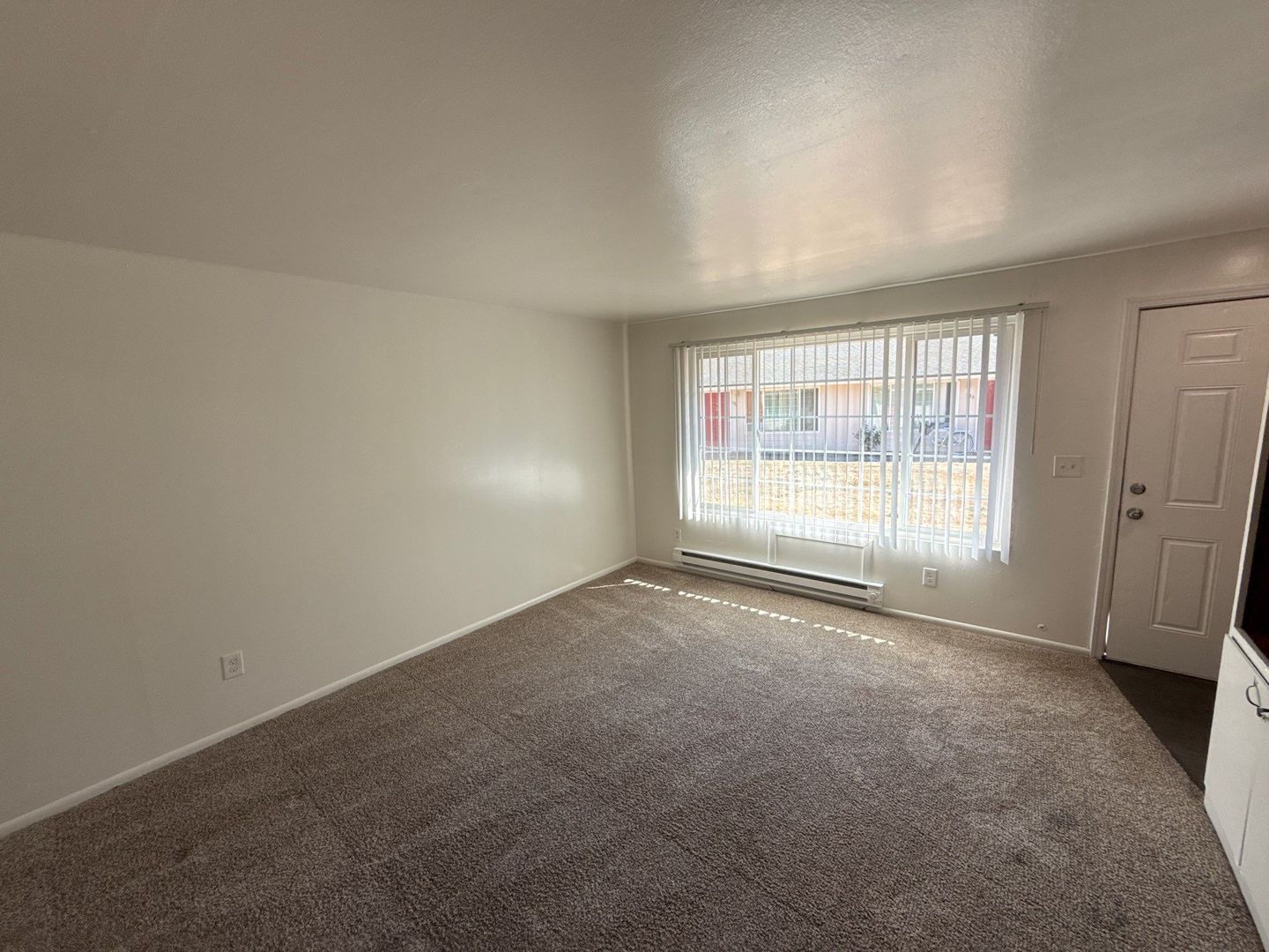 $945 First 3 Months, SE Salem. 1 Bed, 1 Bath, Apartment, Pets Welcome, AVAILABLE NOW! property image