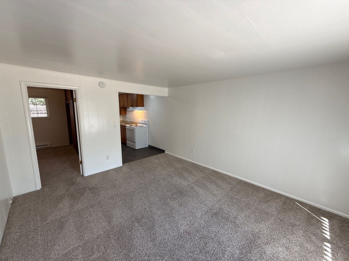$945 First 3 Months, SE Salem. 1 Bed, 1 Bath, Apartment, Pets Welcome, AVAILABLE NOW! property image
