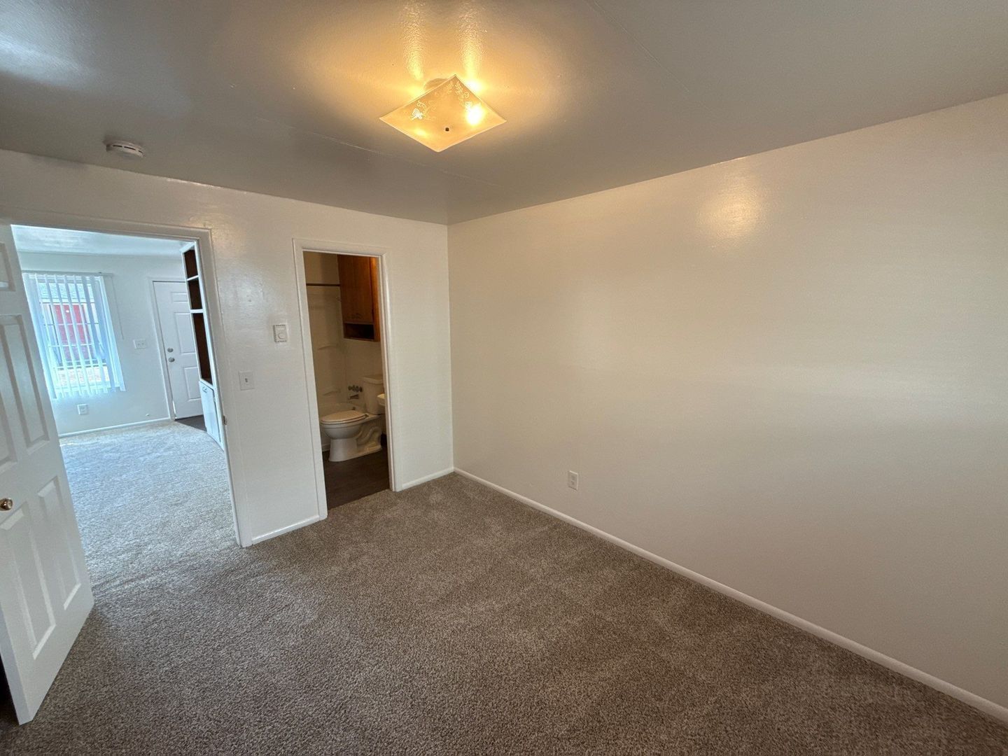 $945 First 3 Months, SE Salem. 1 Bed, 1 Bath, Apartment, Pets Welcome, AVAILABLE NOW! property image