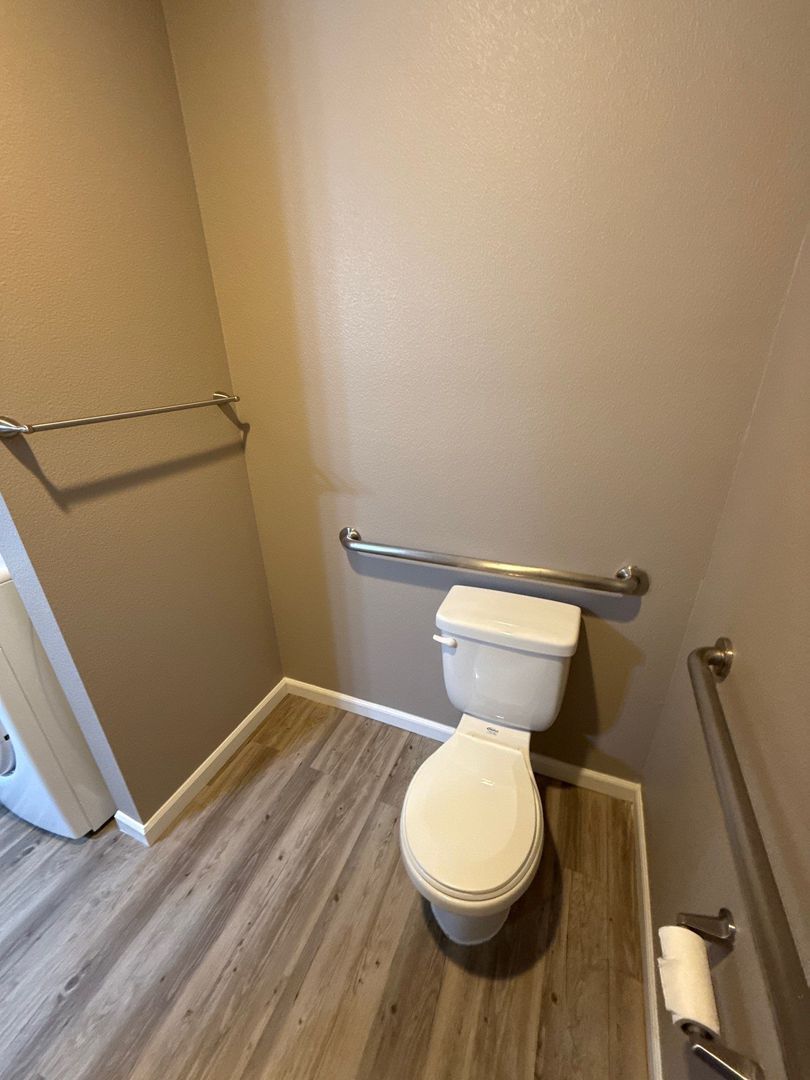 NE Newer Community 1 Bed 1 Bath, W/S/G Paid! Deck & AC!, COMING SOON. property image
