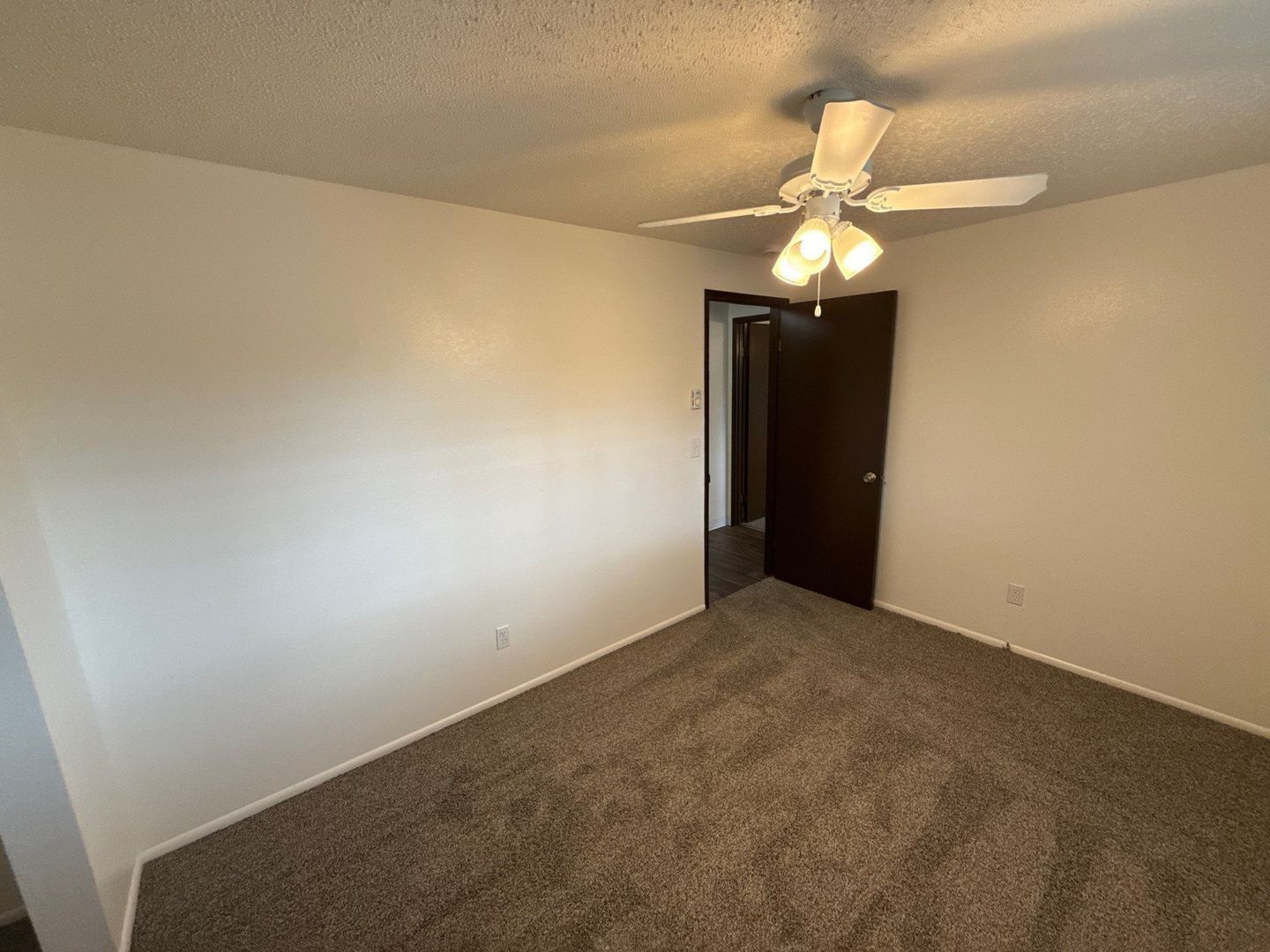 SE Salem 2 Bed 1 Bath 1 Story Complex, AVAILABLE NOW! property image