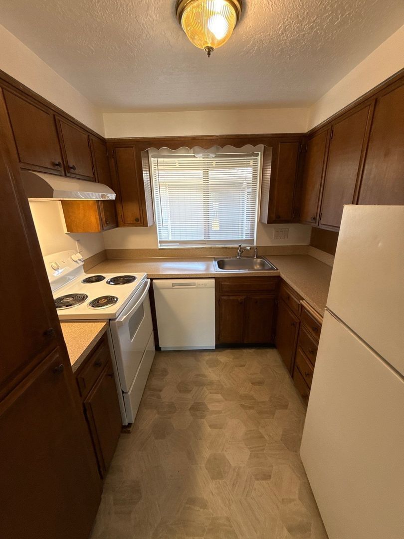 NE Salem 1 Bed, 1 Bath, 2nd Floor Apartment, AVAILABLE NOW! property image