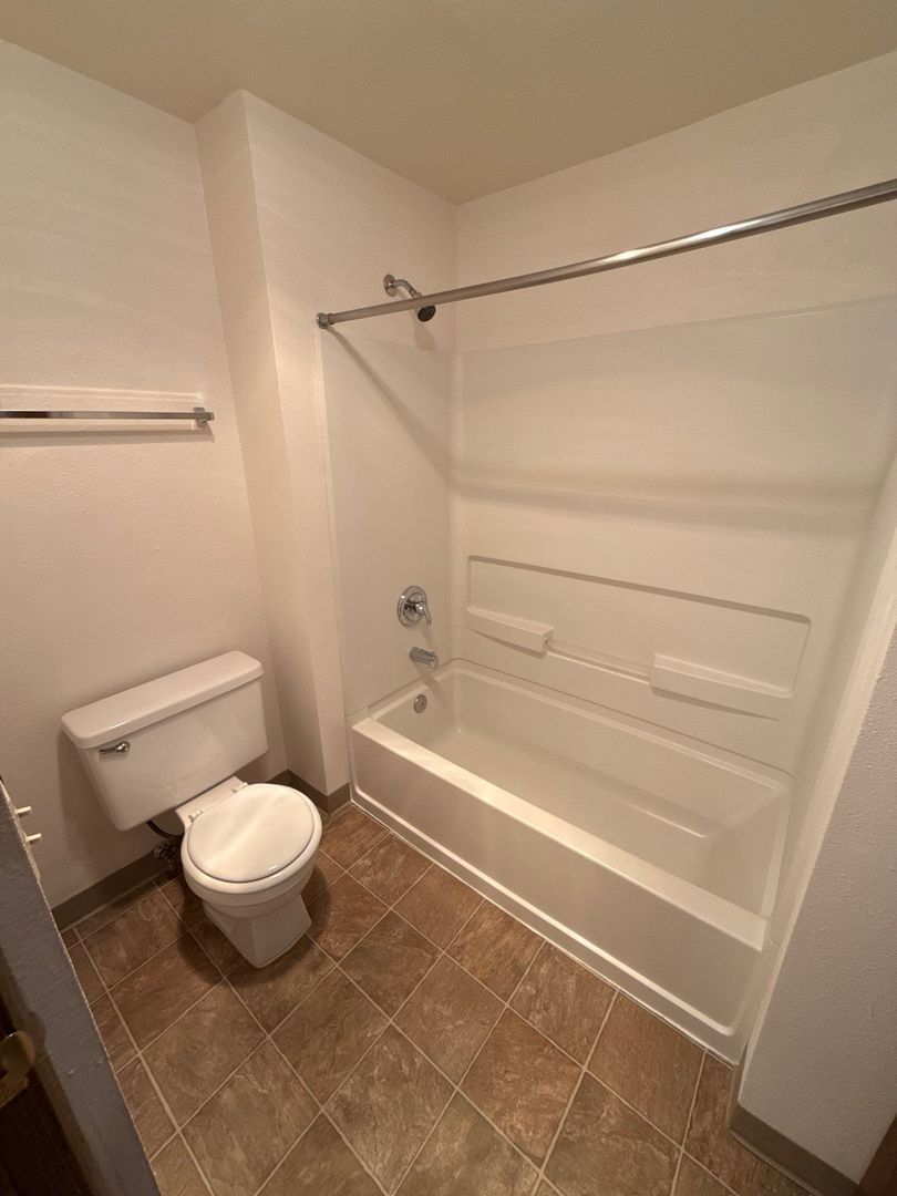 Corvallis, 1 Bed, 1 Bath, 1st Floor Unit, $70 Flat Fee for ALL Utilities, AVAILABLE NOW! property image