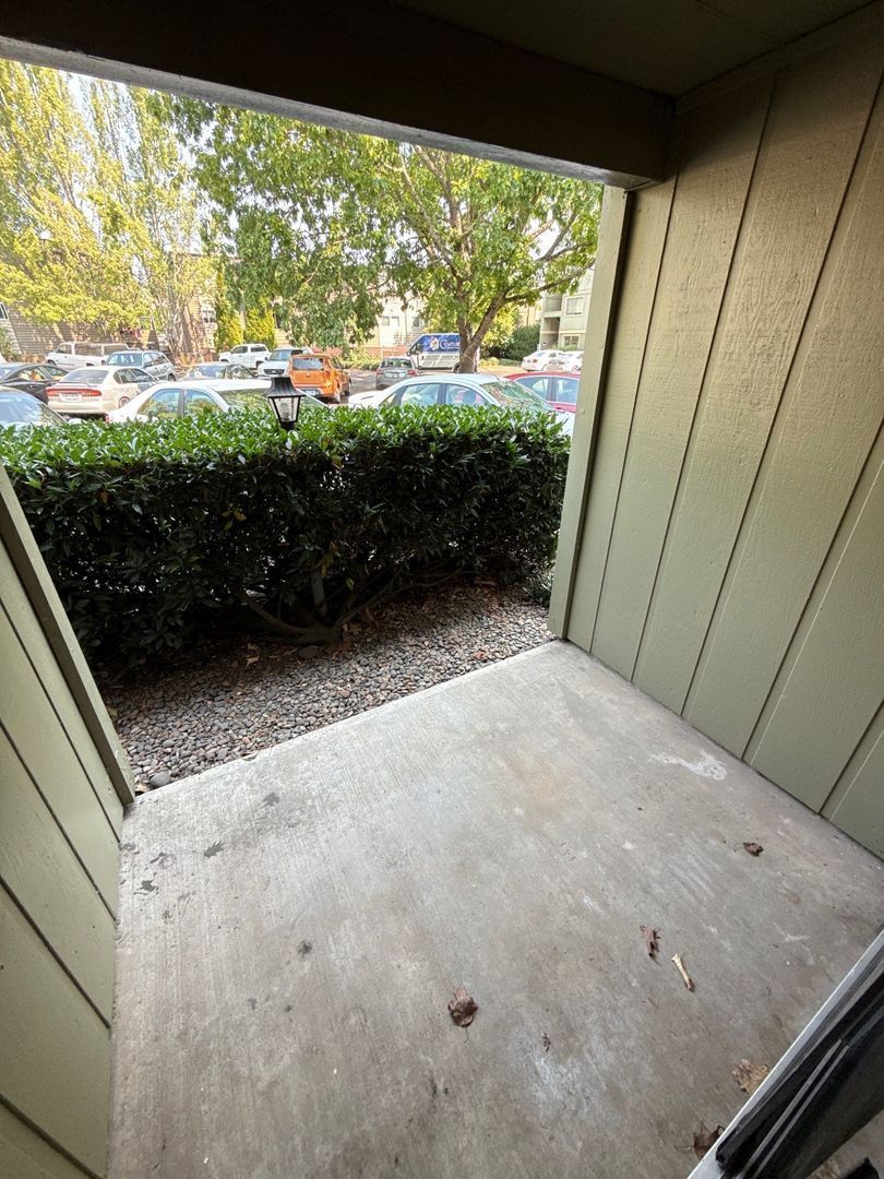 Corvallis, 1 Bed, 1 Bath, 1st Floor Unit, $70 Flat Fee for ALL Utilities, AVAILABLE NOW! property image