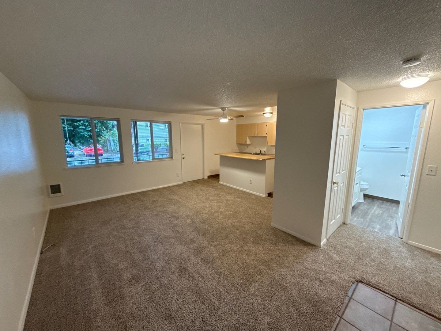 $1,025 First 3 Months, South Salem 1 Bed, 1 Bath 1st Floor Apartment, Pet's are Welcome, AVAILABLE NOW! property image