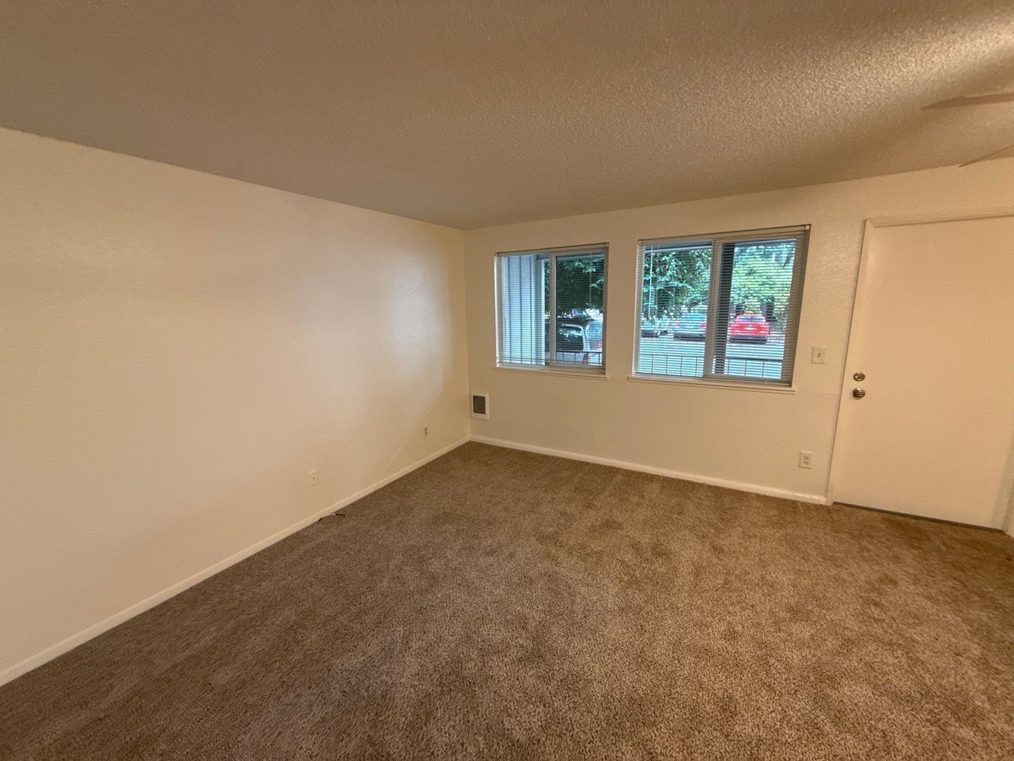$1,025 First 3 Months, South Salem 1 Bed, 1 Bath 1st Floor Apartment, Pet's are Welcome, AVAILABLE NOW! property image