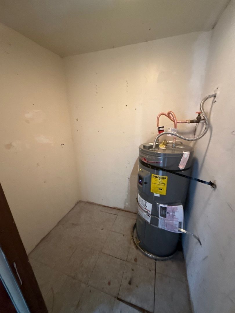 $1,025 First 3 Months, South Salem 1 Bed, 1 Bath 1st Floor Apartment, Pet's are Welcome, AVAILABLE NOW! property image