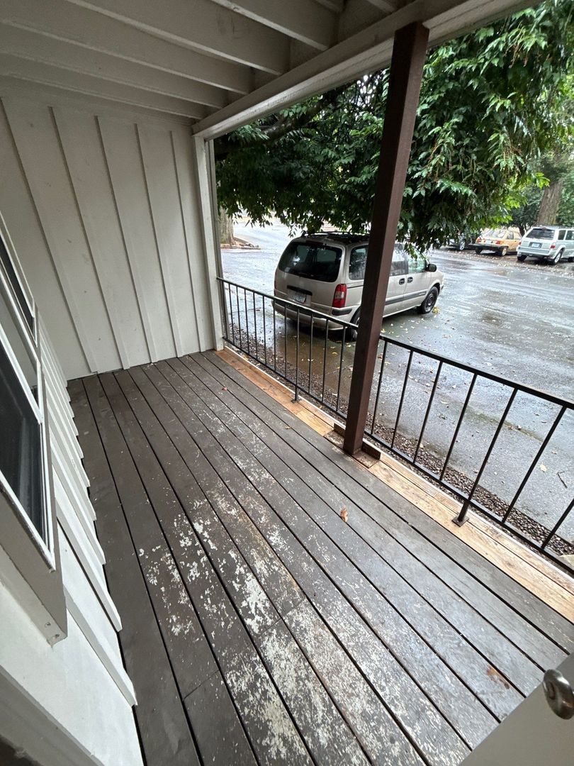$1,025 First 3 Months, South Salem 1 Bed, 1 Bath 1st Floor Apartment, Pet's are Welcome, AVAILABLE NOW! property image
