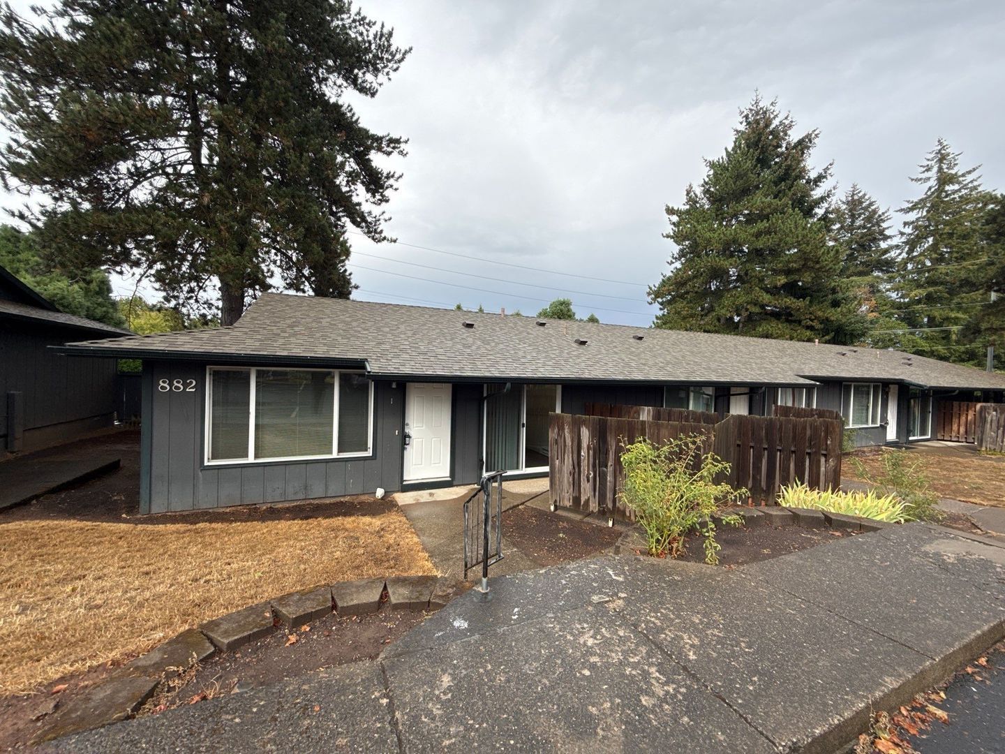 SE Salem 2 Bed 1 Bath 1 Story Complex, AVAILABLE NOW! property image