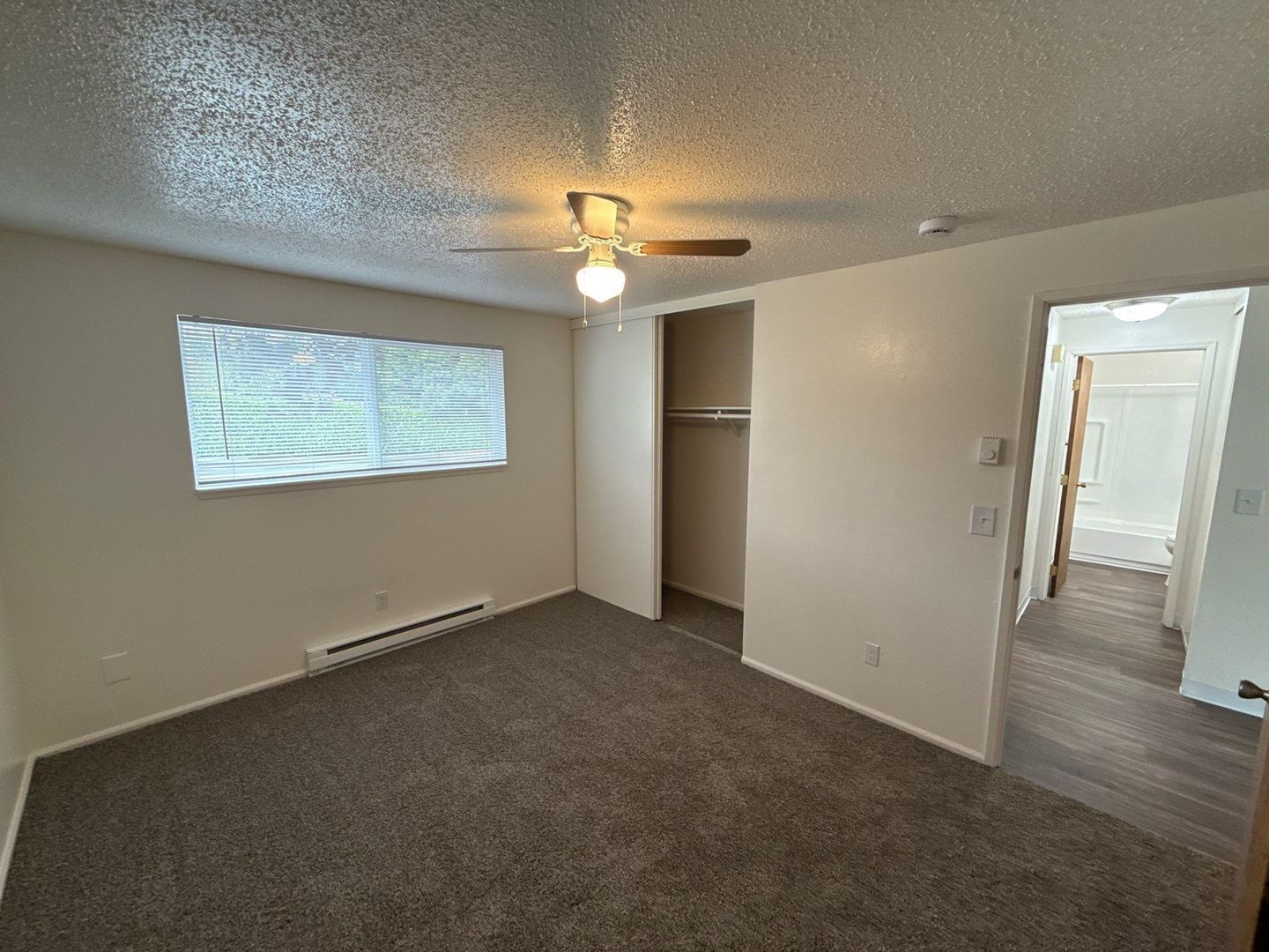 SE Salem 2 Bed 1 Bath 1 Story Complex, AVAILABLE NOW! property image
