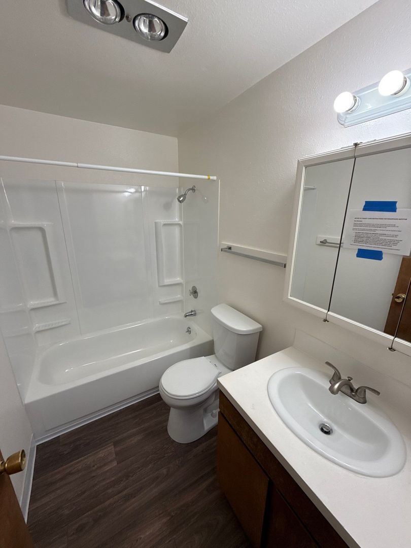 SE Salem 2 Bed 1 Bath 1 Story Complex, AVAILABLE NOW! property image