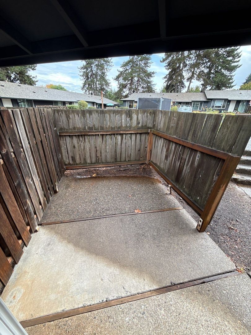 SE Salem 2 Bed 1 Bath 1 Story Complex, AVAILABLE NOW! property image