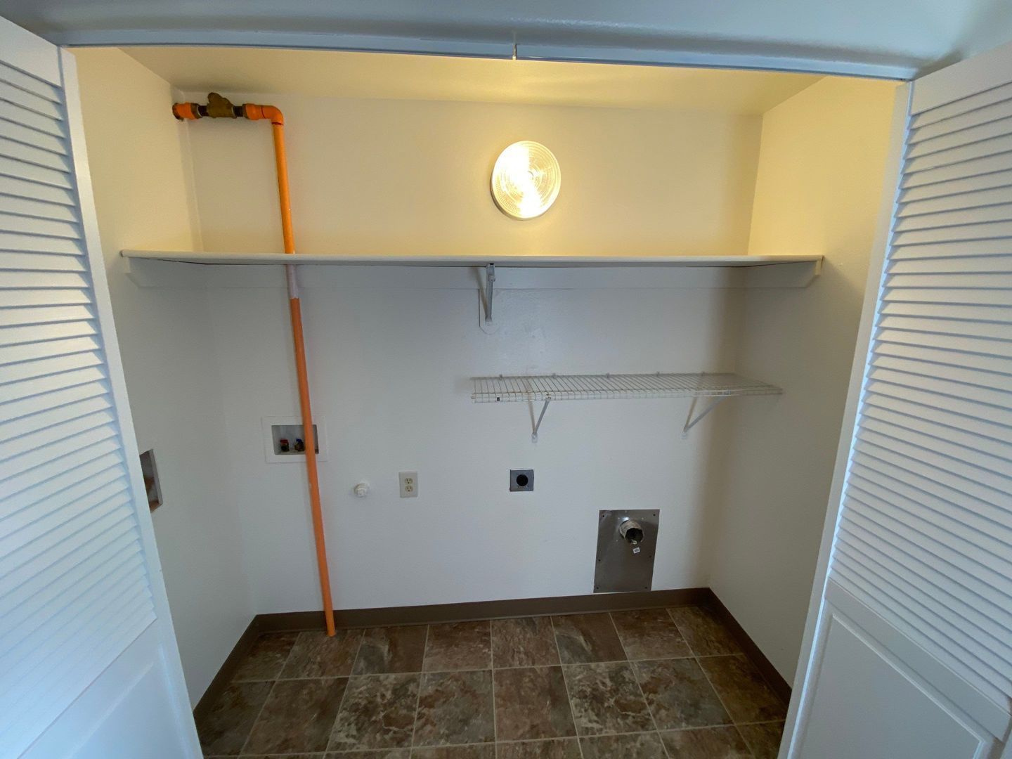 S Salem TownHouse 3 Bed, 1.5 Bath Apartment, W/D Hook-Ups, COMING SOON! property image