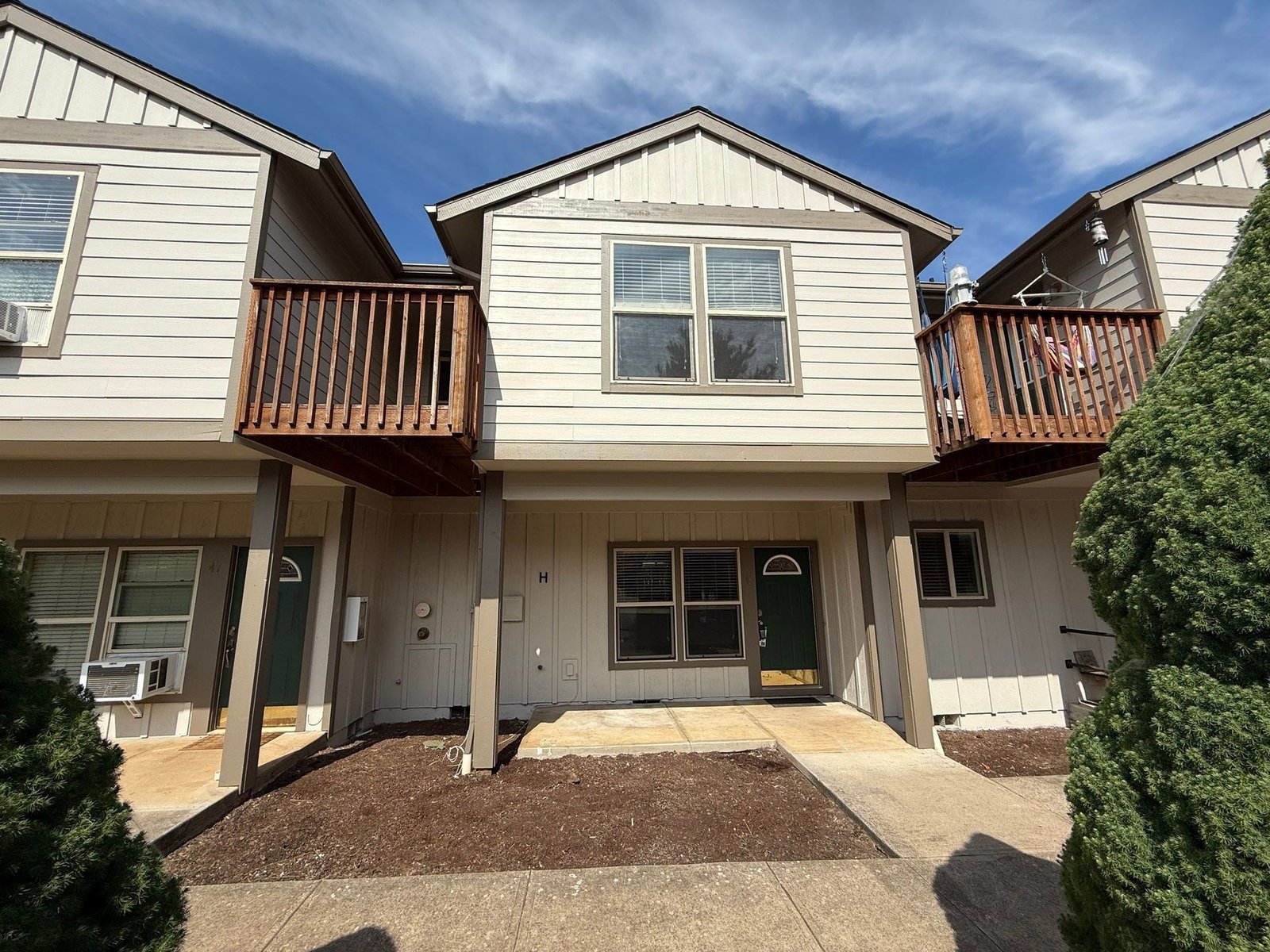 S Salem TownHouse 3 Bed, 1.5 Bath Apartment, W/D Hook-Ups, COMING SOON! property image
