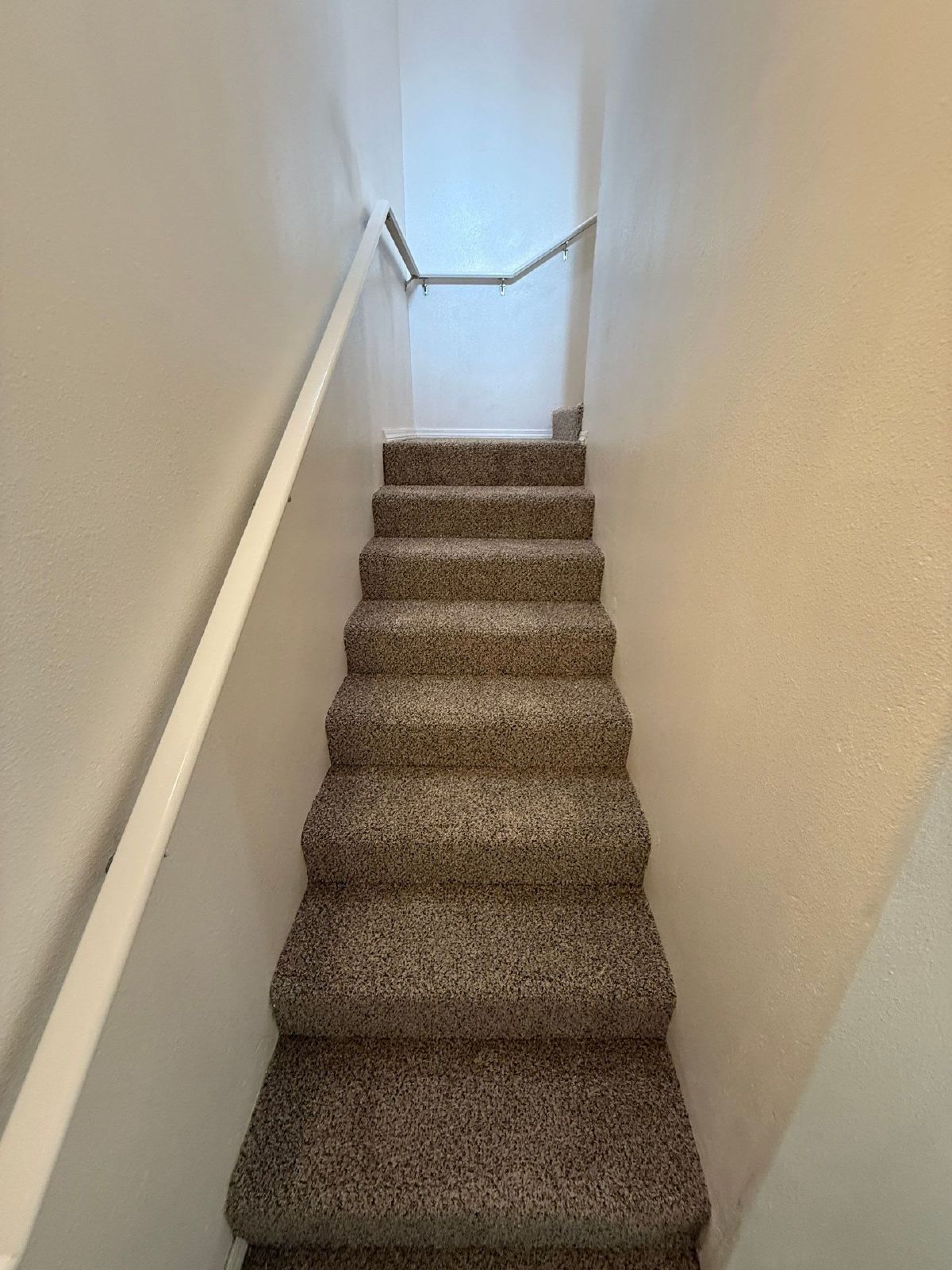 S Salem TownHouse 3 Bed, 1.5 Bath Apartment, W/D Hook-Ups, COMING SOON! property image