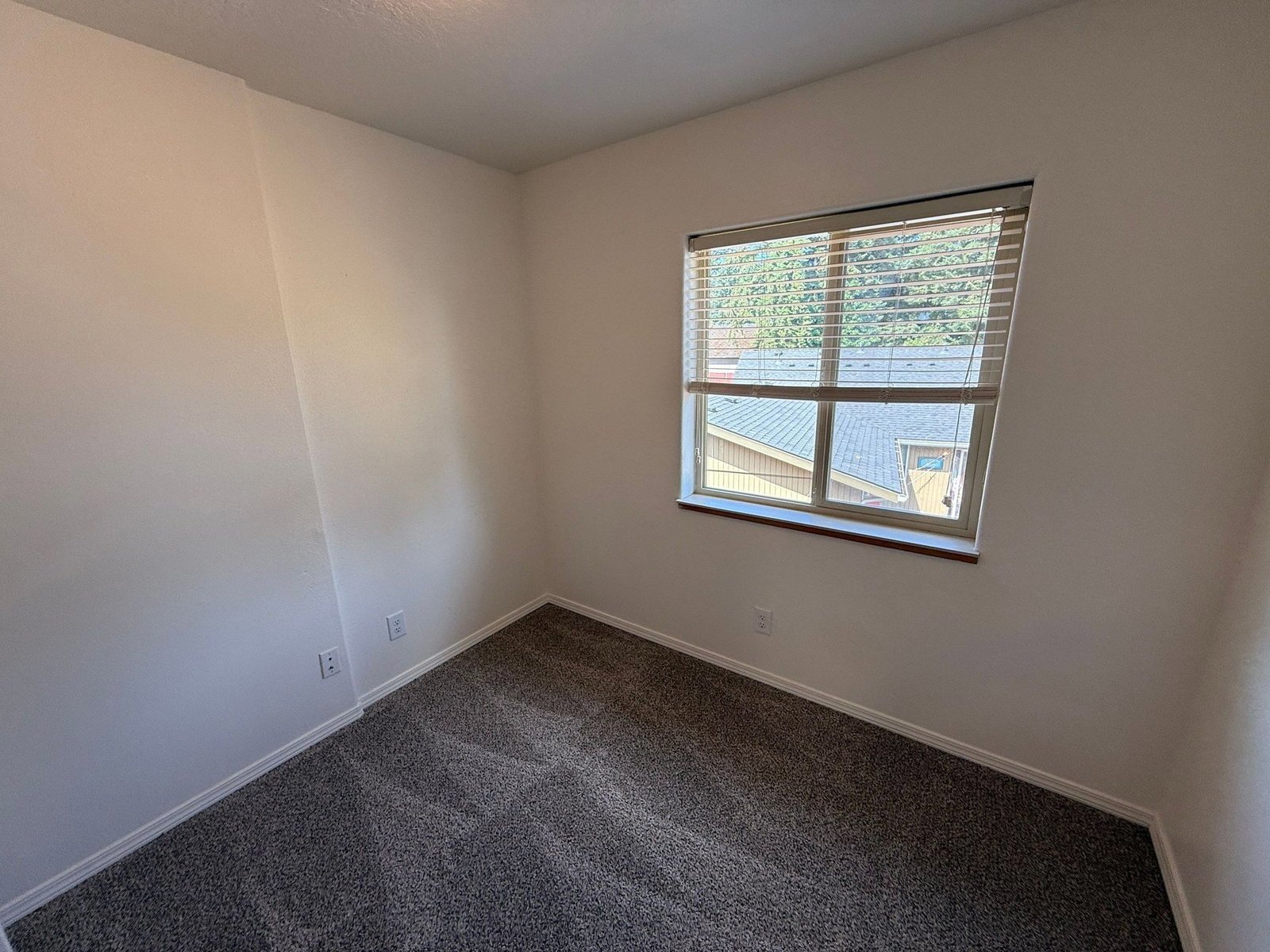 S Salem TownHouse 3 Bed, 1.5 Bath Apartment, W/D Hook-Ups, COMING SOON! property image