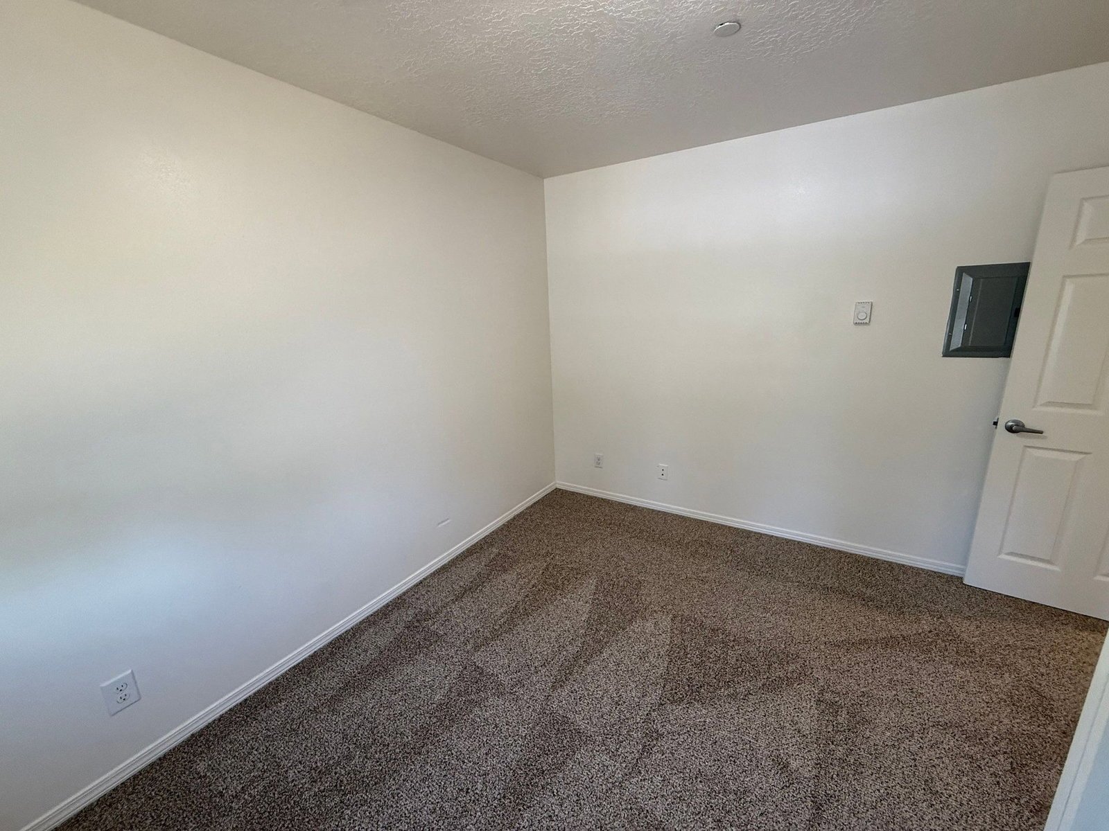 S Salem TownHouse 3 Bed, 1.5 Bath Apartment, W/D Hook-Ups, COMING SOON! property image