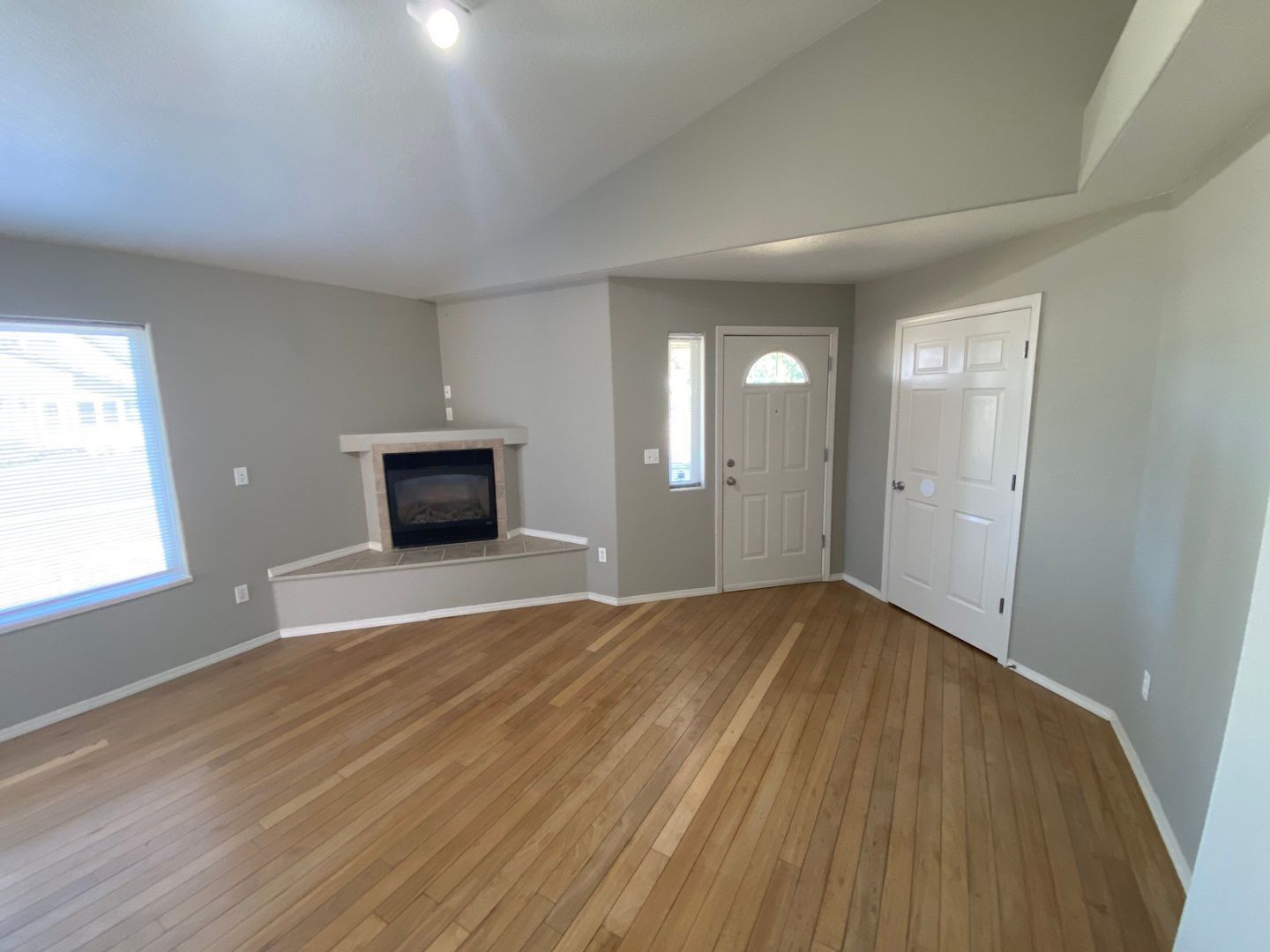 NE Salem 3 Bed 2.5 Bath, 2 Story Duplex, Fenced Yard, Garage, COMING SOON! property image