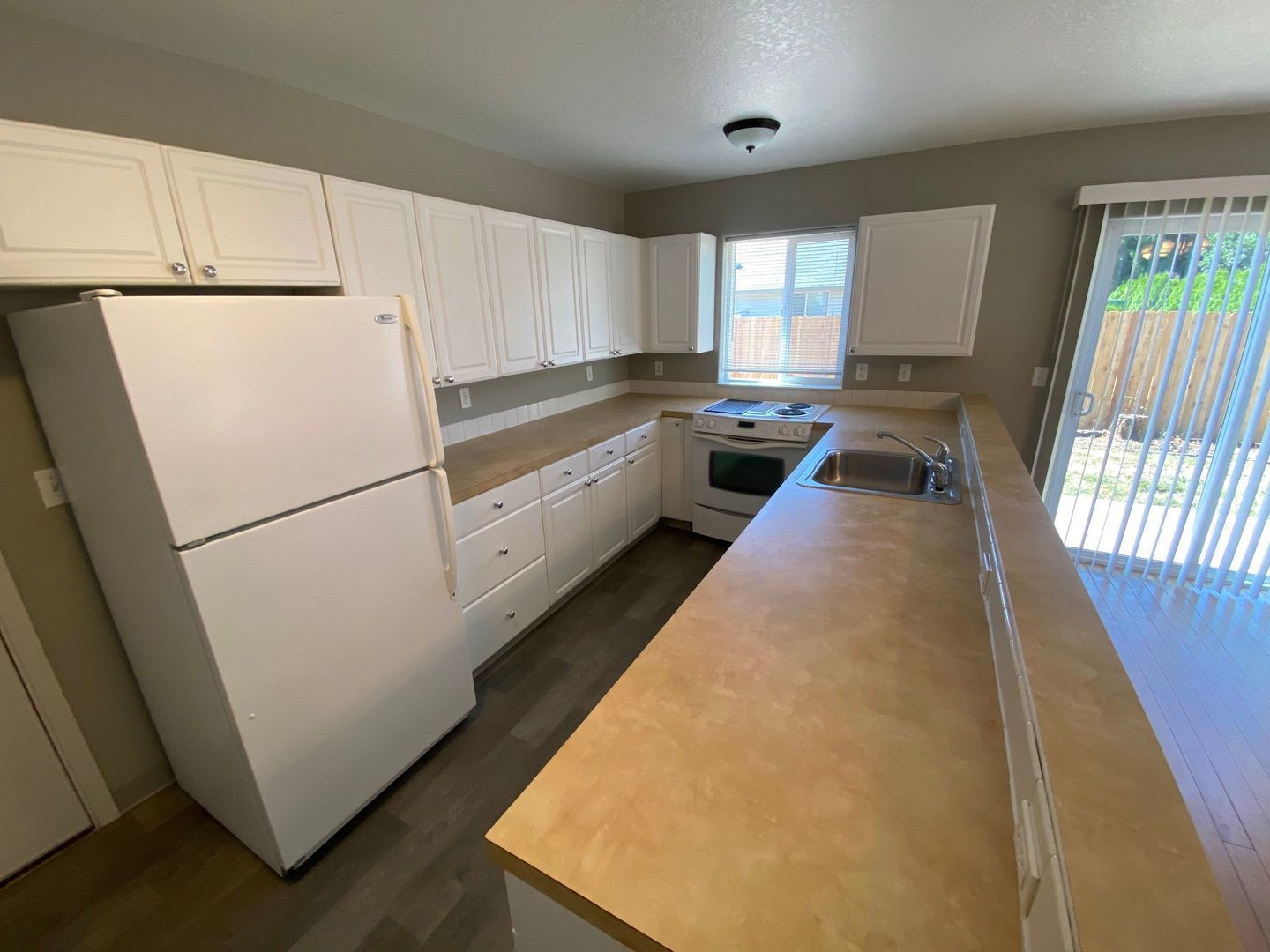 NE Salem 3 Bed 2.5 Bath, 2 Story Duplex, Fenced Yard, Garage, COMING SOON! property image