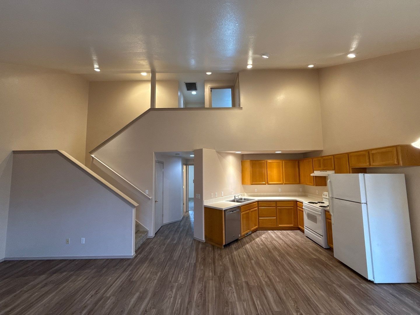 Keizer 3 Bed 2 Bath Duplex, 1 Car Garage, W/S Paid, COMING SOON! property image
