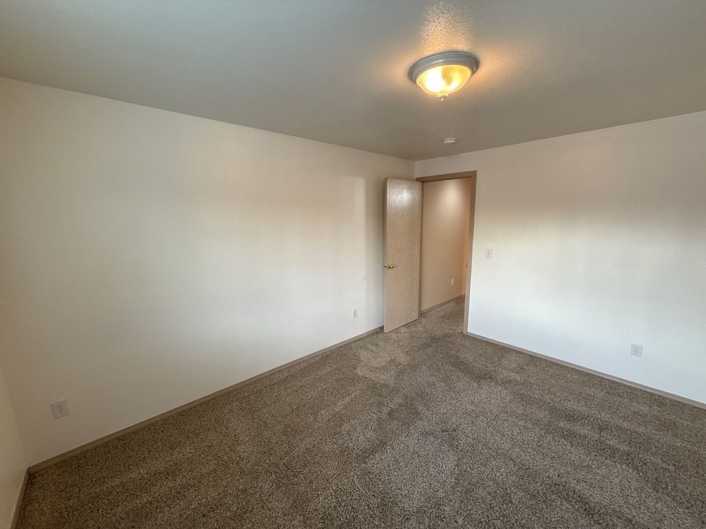 Keizer 3 Bed 2 Bath Duplex, 1 Car Garage, W/S Paid, COMING SOON! property image