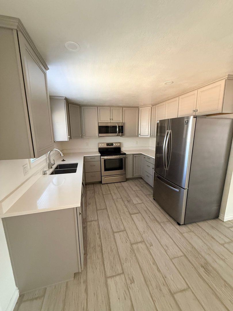 Eugene 3 Bed, 2 Bath, Single Family Home, AVAILABLE NOW! property image