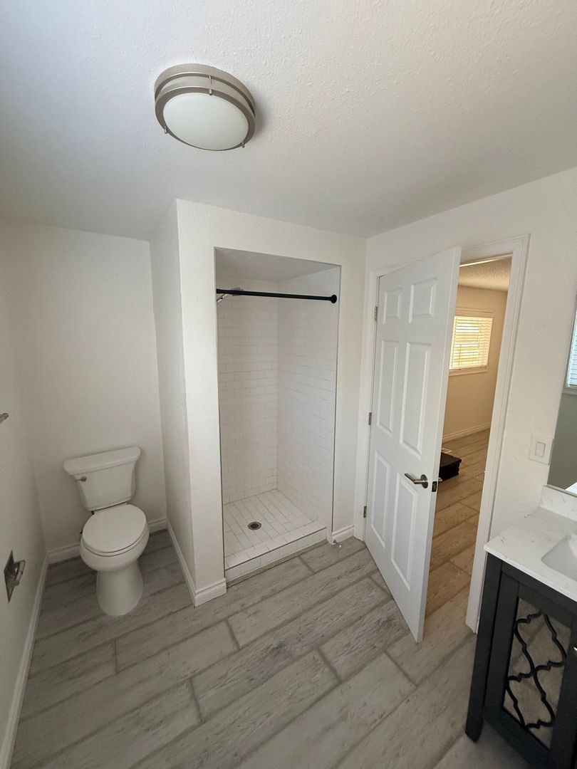 Eugene 3 Bed, 2 Bath, Single Family Home, AVAILABLE NOW! property image