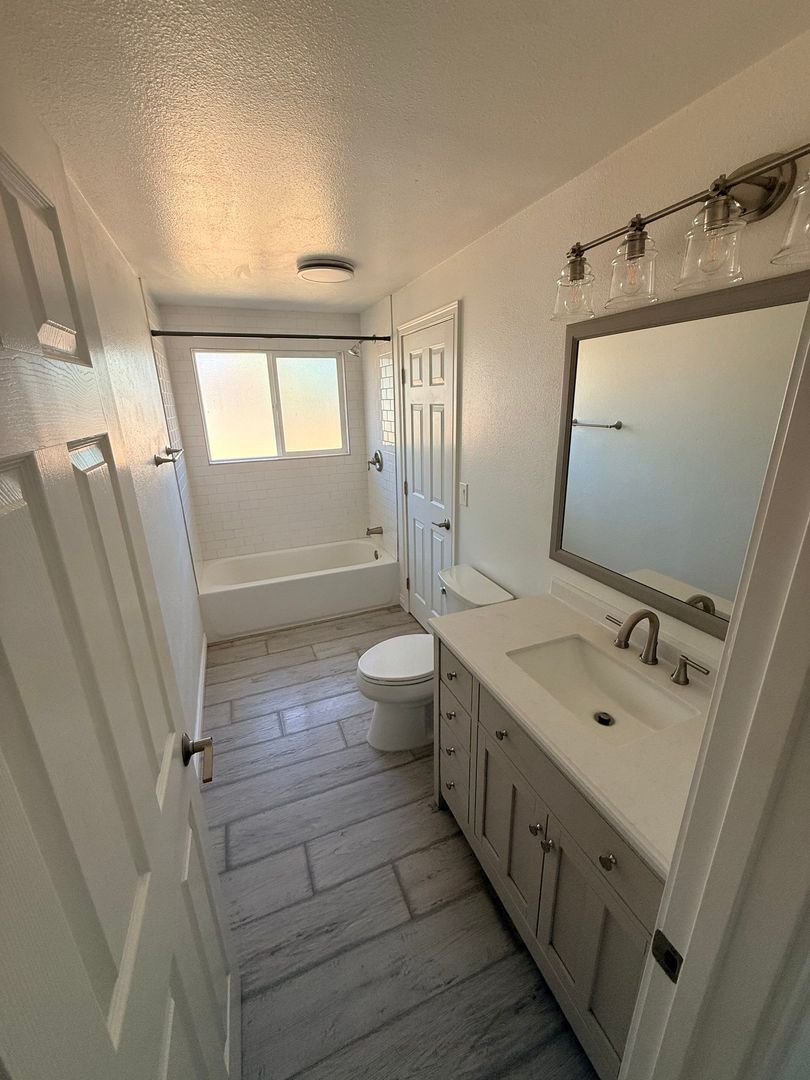 Eugene 3 Bed, 2 Bath, Single Family Home, AVAILABLE NOW! property image