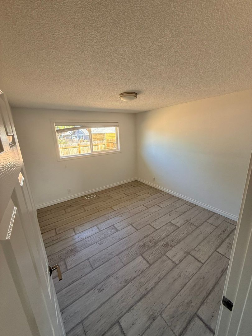 Eugene 3 Bed, 2 Bath, Single Family Home, AVAILABLE NOW! property image
