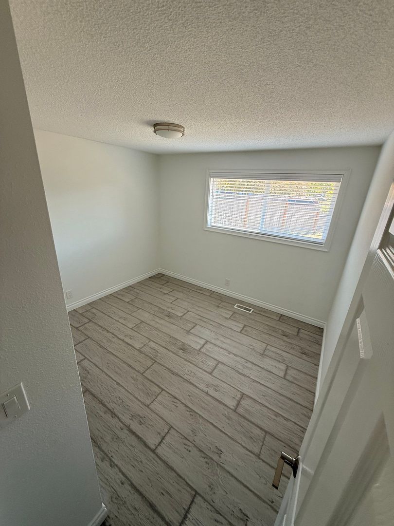 Eugene 3 Bed, 2 Bath, Single Family Home, AVAILABLE NOW! property image