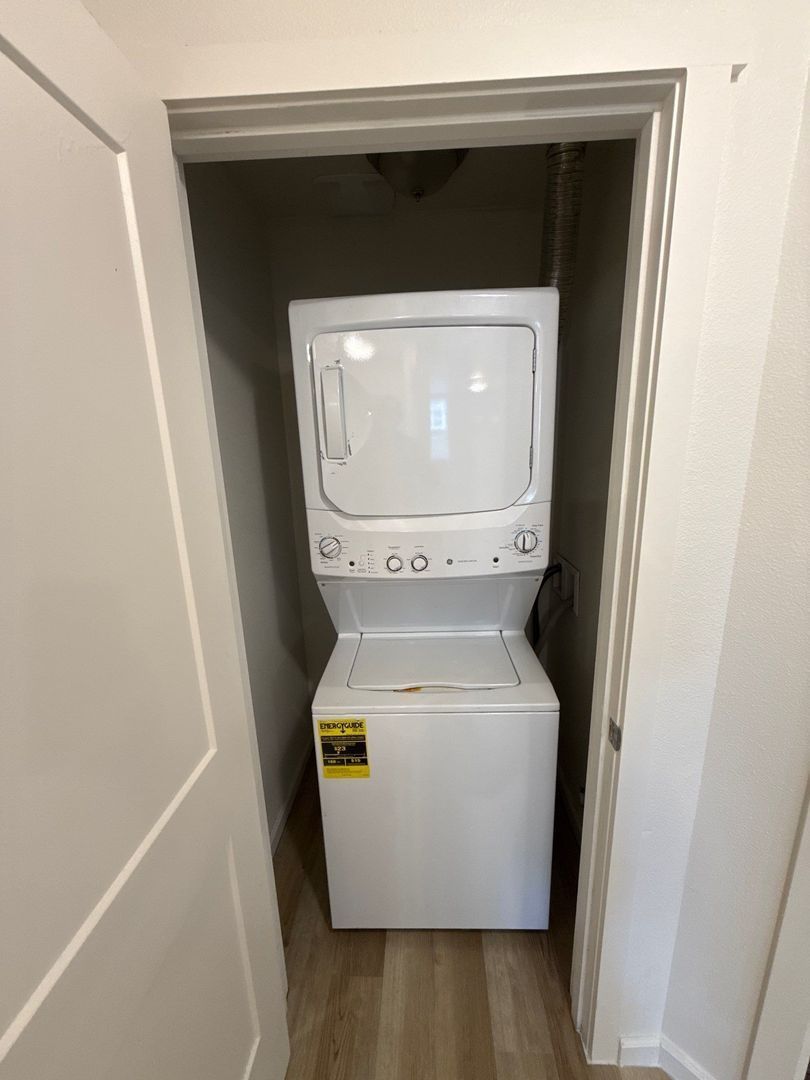 $1,595 First 3 Months, Mount Angel, 2 Bed, 1 Bath, 2nd Floor Apartment, Pet Friendly, AVAILABLE NOW! property image