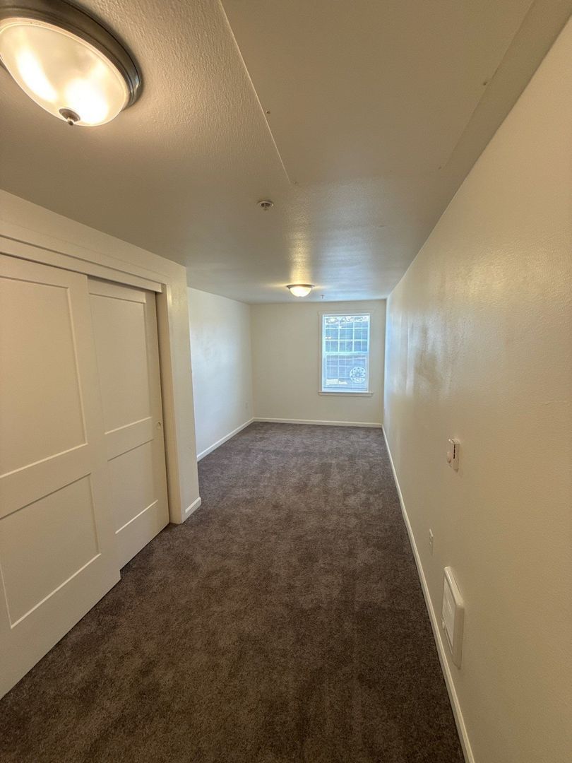 $1,595 First 3 Months, Mount Angel, 2 Bed, 1 Bath, 2nd Floor Apartment, Pet Friendly, AVAILABLE NOW! property image