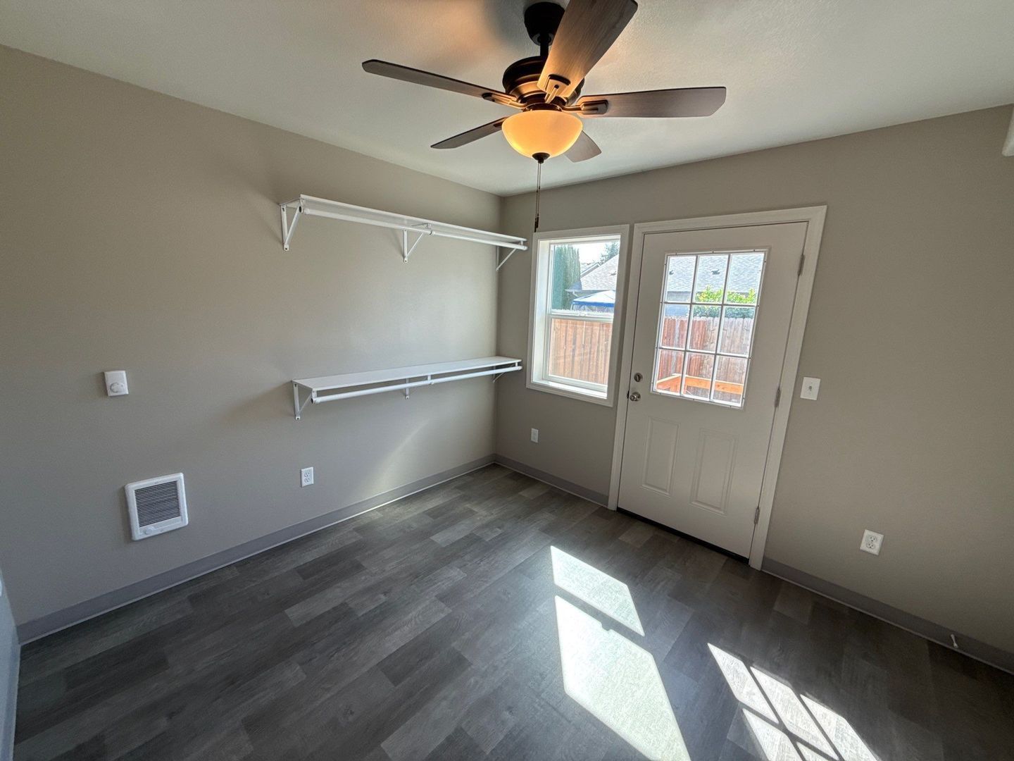 NE Salem 3 Bed 2.5 Bath, 2 Story Duplex, Fenced Yard, Garage, AVAILABLE NOW! property image