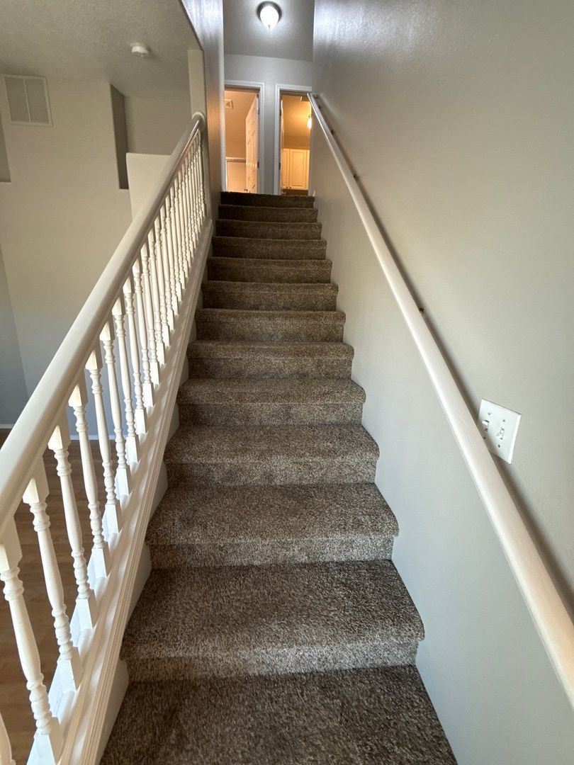 NE Salem 3 Bed 2.5 Bath, 2 Story Duplex, Fenced Yard, Garage, AVAILABLE NOW! property image