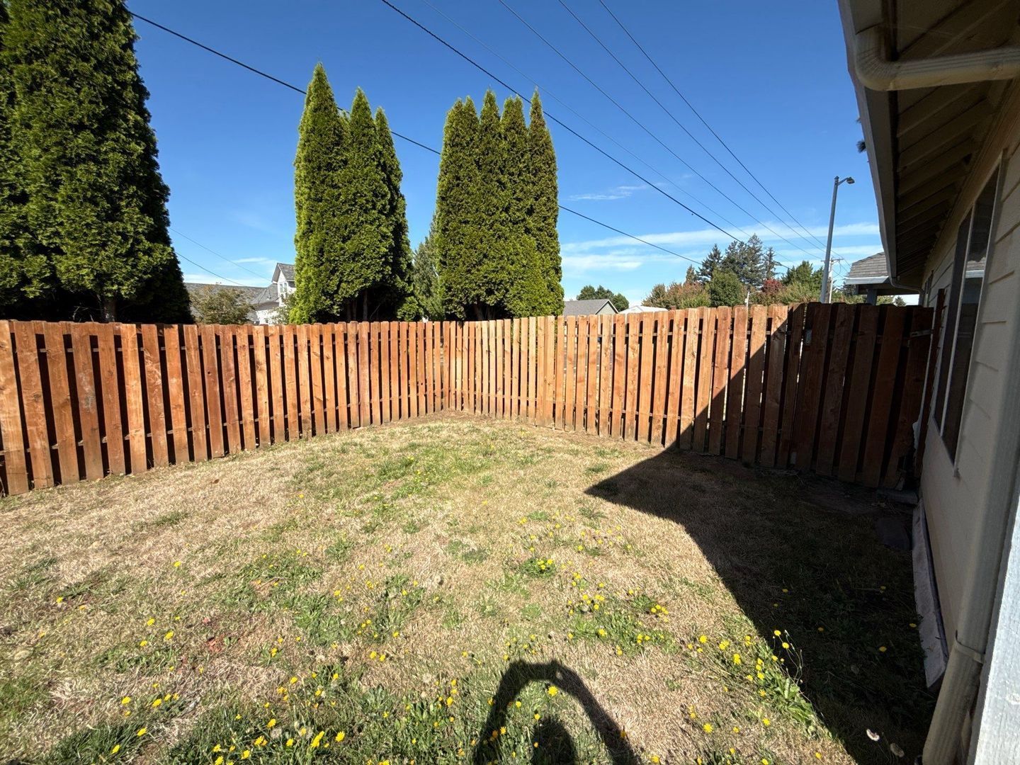 NE Salem 3 Bed 2.5 Bath, 2 Story Duplex, Fenced Yard, Garage, AVAILABLE NOW! property image