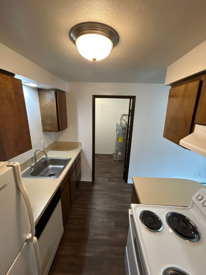 SE Salem 2 Bed 1 Bath 1 Story Complex, AVAILABLE NOW! property image
