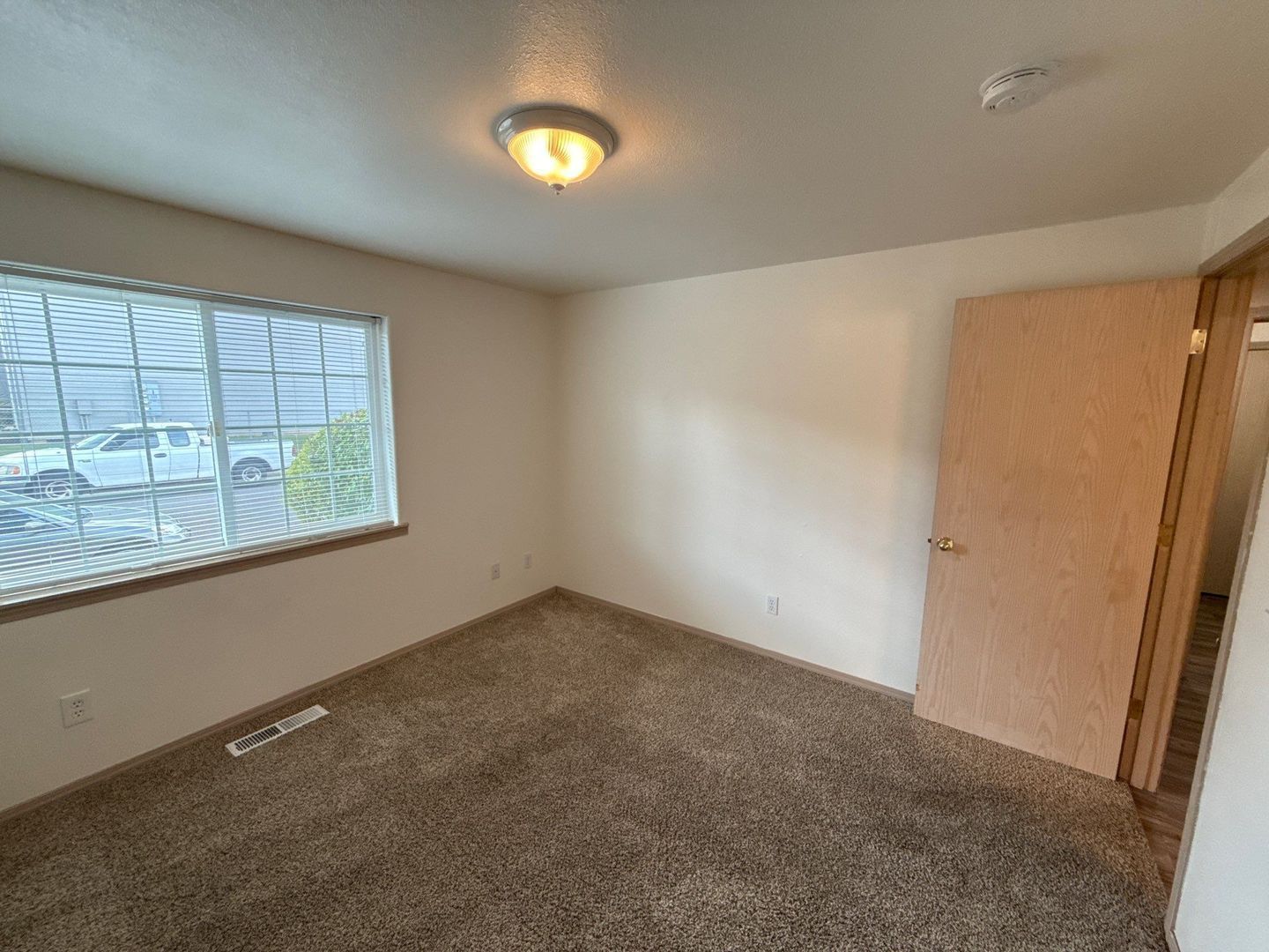Keizer 3 Bed 2 Bath Duplex, 1 Car Garage, W/S Paid, AVAILABLE NOW! property image
