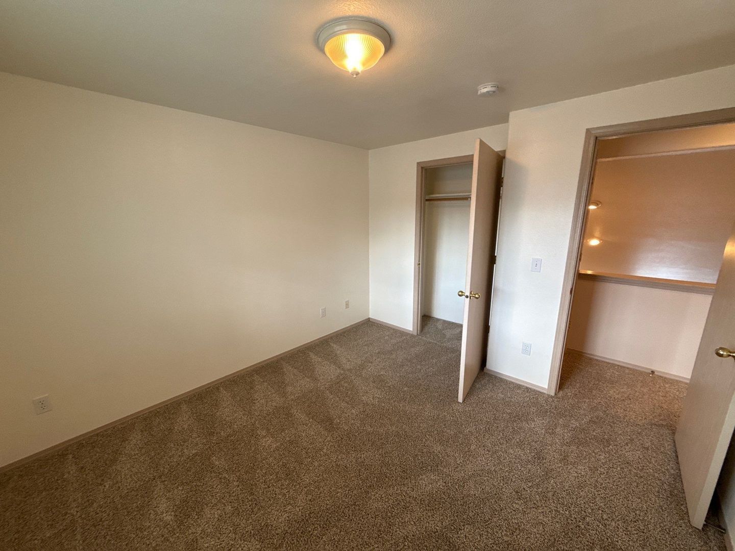 Keizer 3 Bed 2 Bath Duplex, 1 Car Garage, W/S Paid, AVAILABLE NOW! property image