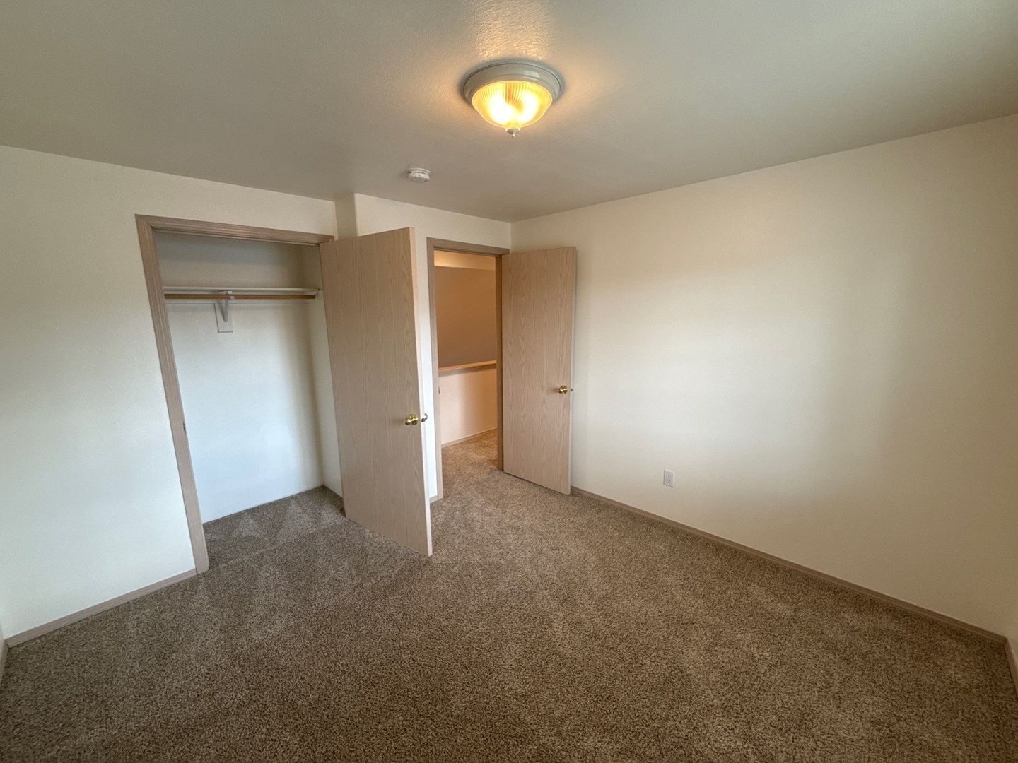 Keizer 3 Bed 2 Bath Duplex, 1 Car Garage, W/S Paid, AVAILABLE NOW! property image