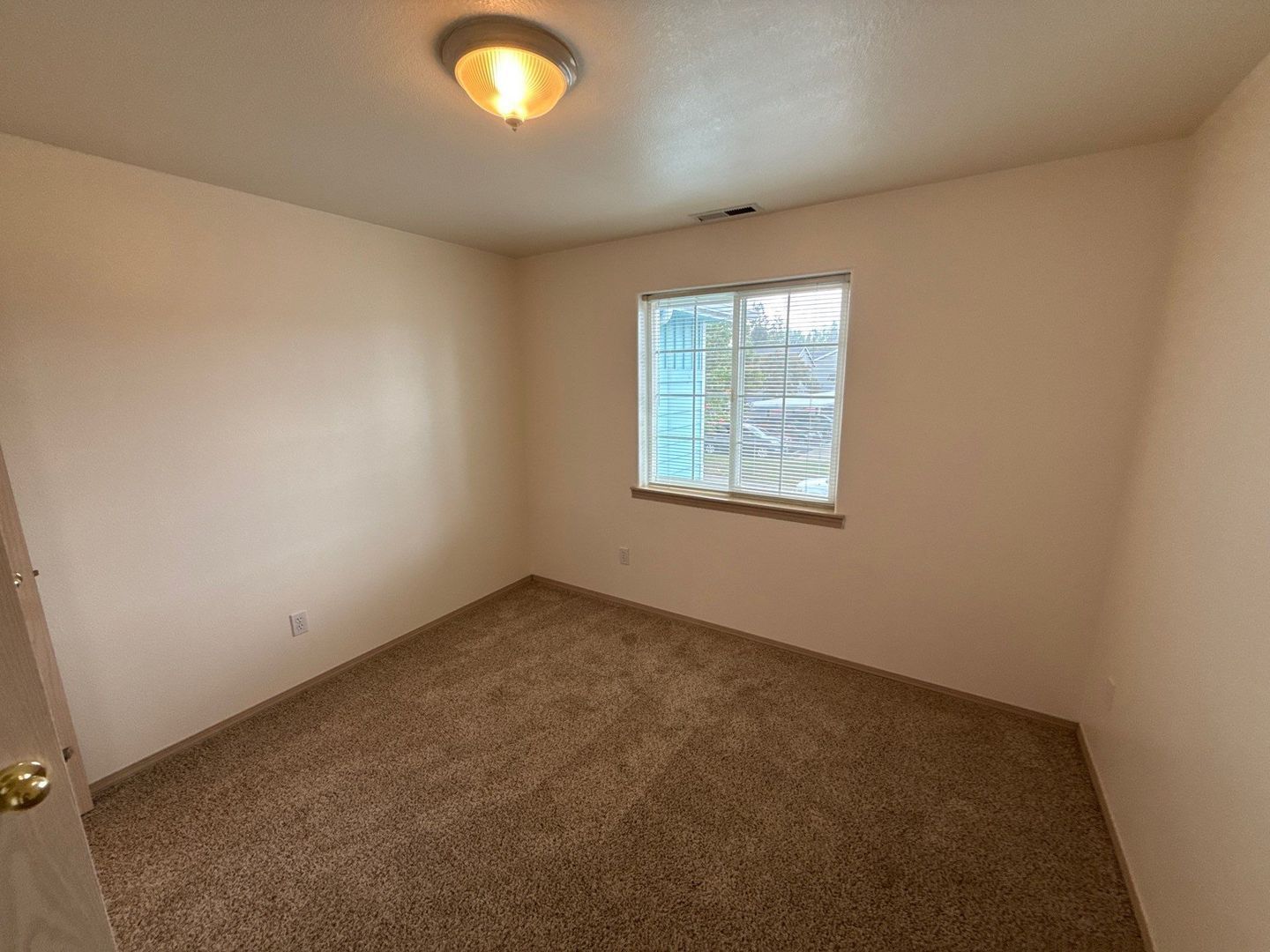 Keizer 3 Bed 2 Bath Duplex, 1 Car Garage, W/S Paid, AVAILABLE NOW! property image