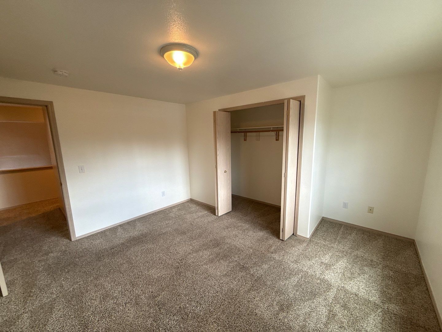 Keizer 3 Bed 2 Bath Duplex, 1 Car Garage, W/S Paid, AVAILABLE NOW! property image