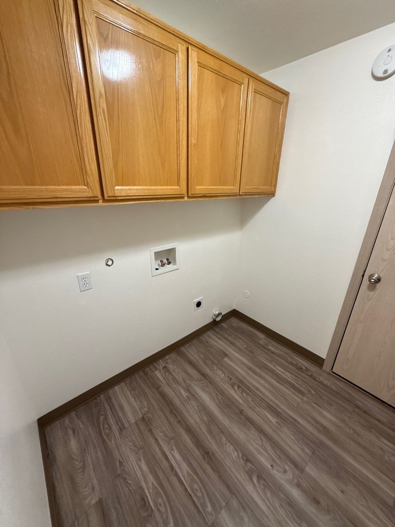 Keizer 3 Bed 2 Bath Duplex, 1 Car Garage, W/S Paid, AVAILABLE NOW! property image